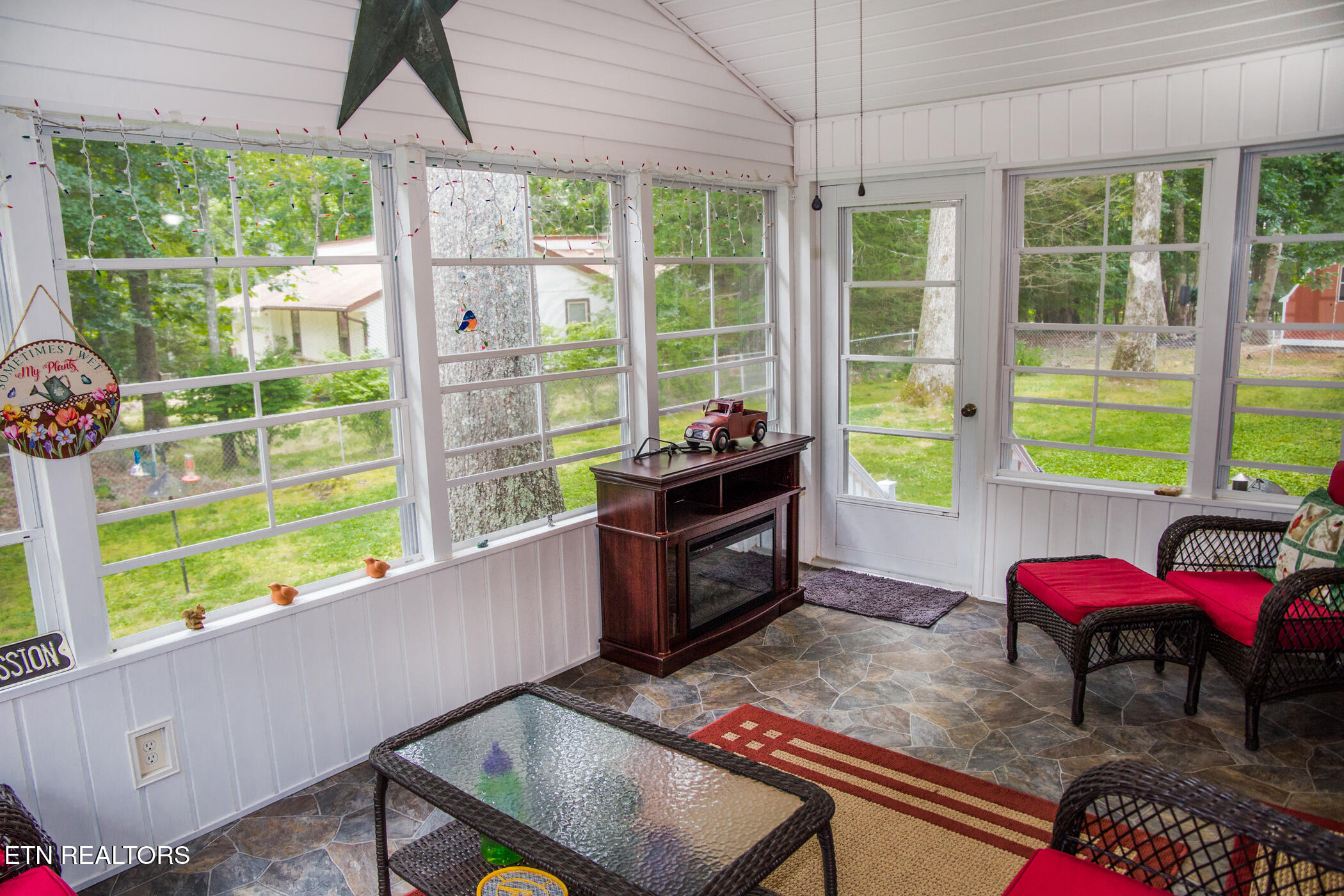20 Black Oak Circle Crossville TN 38558