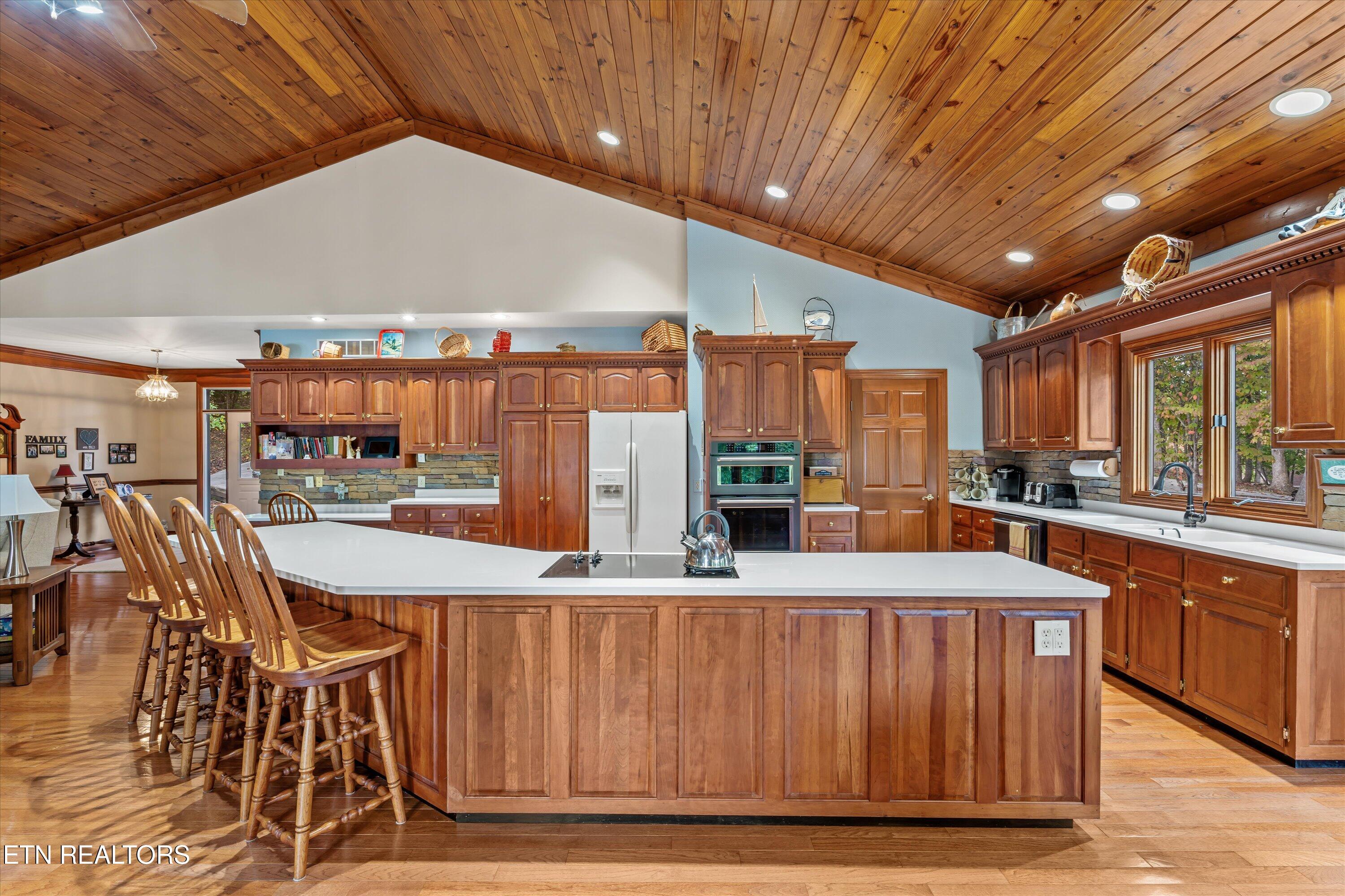 489 Fox Lake Lane Lafollette TN 37766