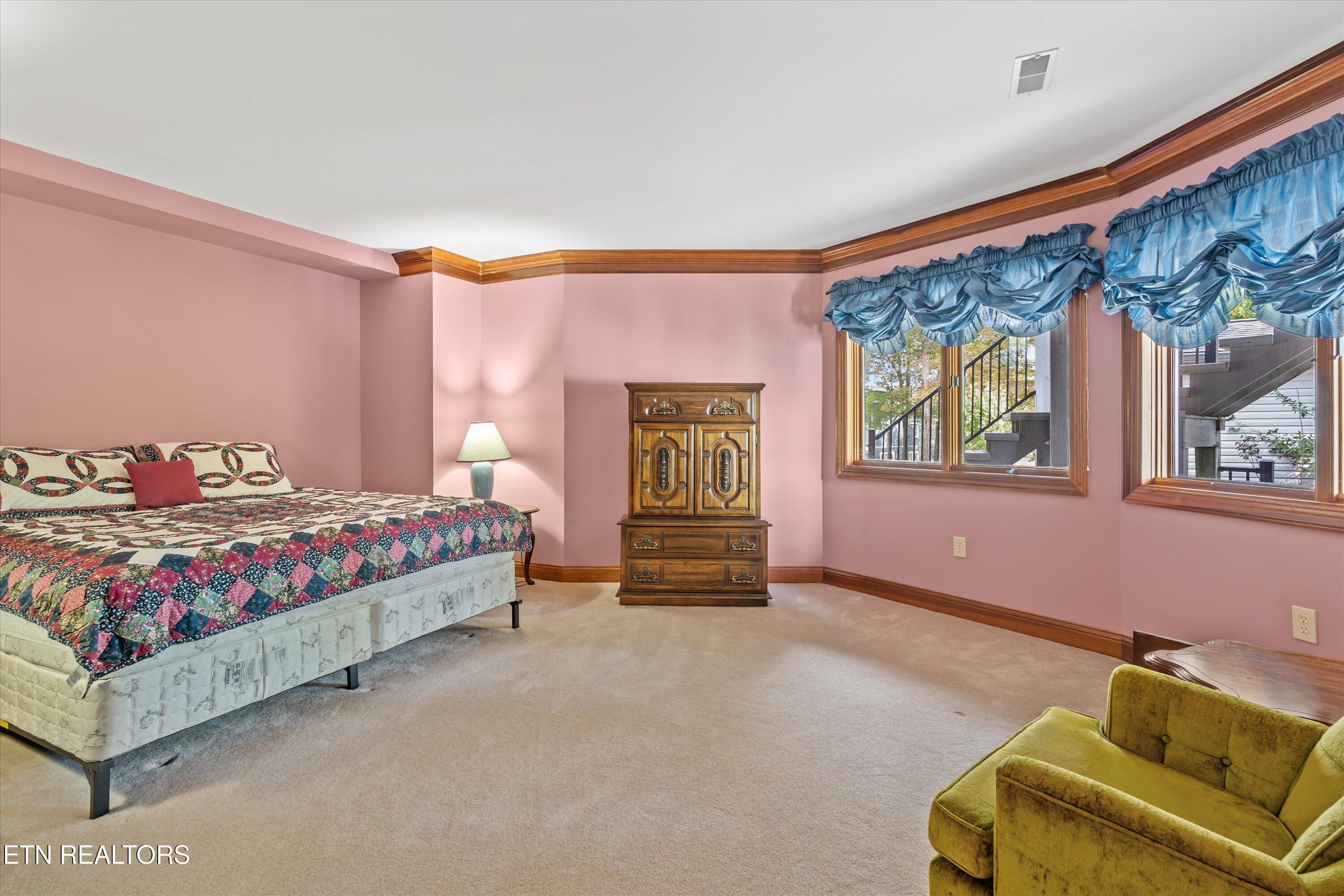 489 Fox Lake Lane Lafollette TN 37766