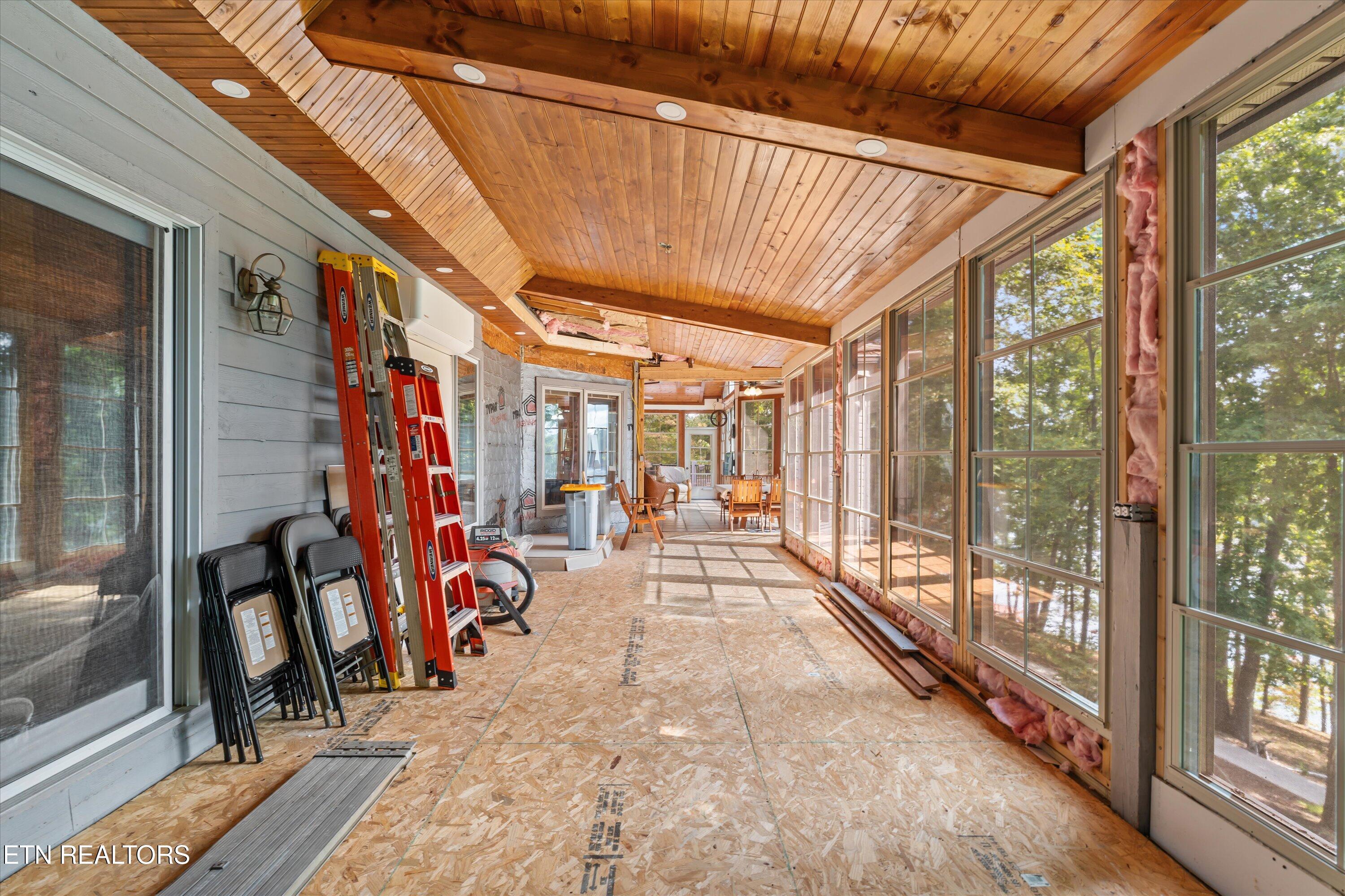 489 Fox Lake Lane Lafollette TN 37766