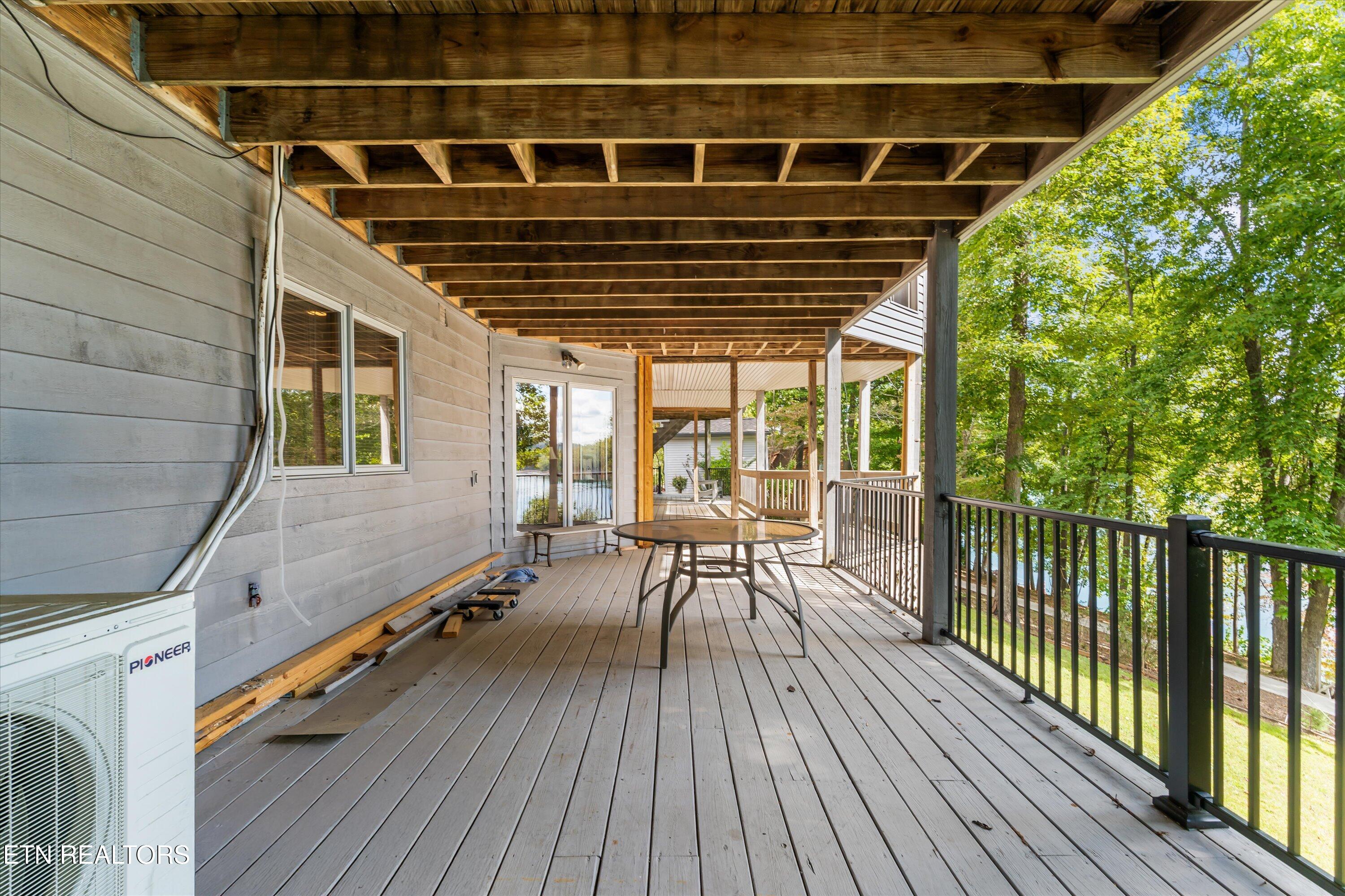 489 Fox Lake Lane Lafollette TN 37766