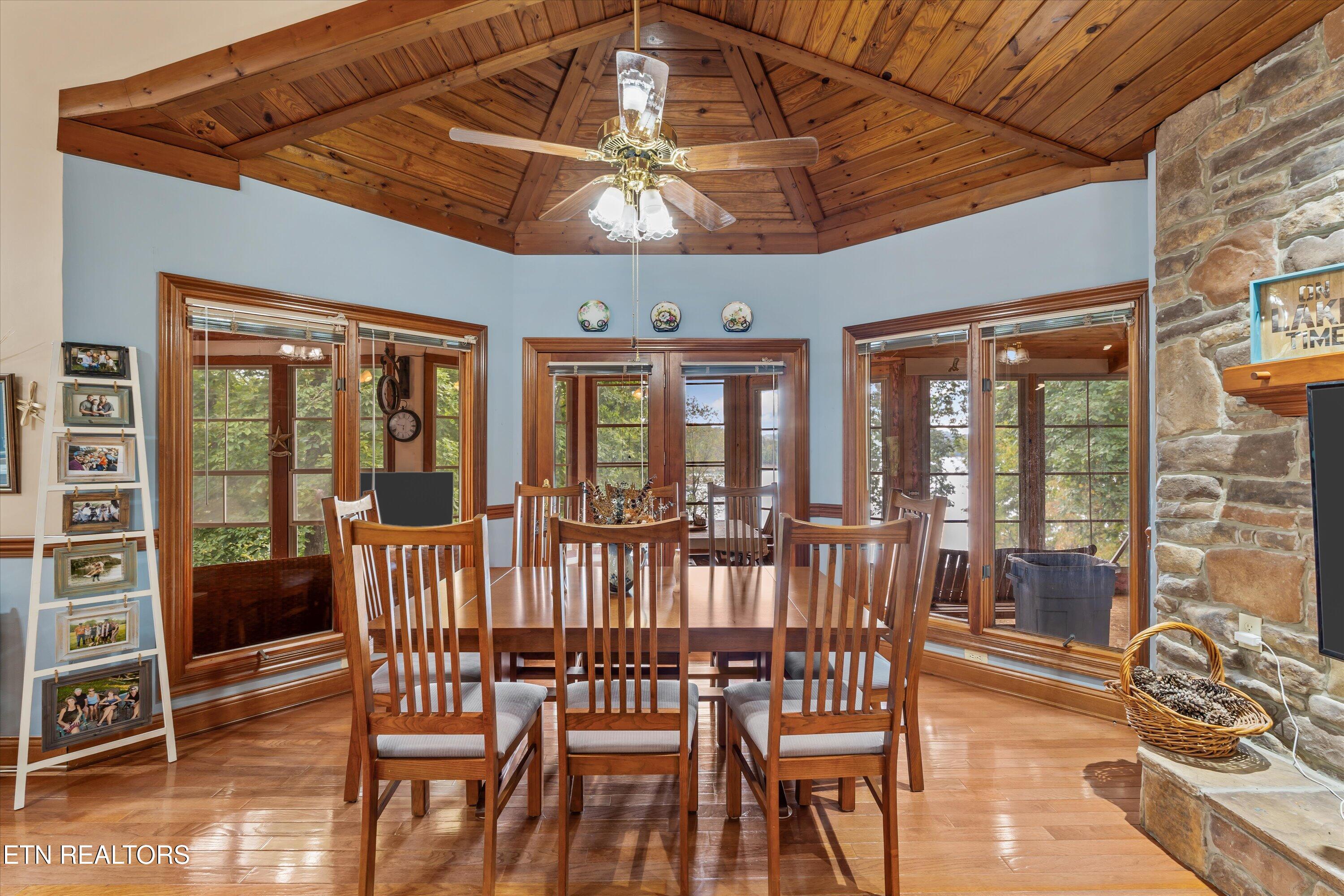 489 Fox Lake Lane Lafollette TN 37766