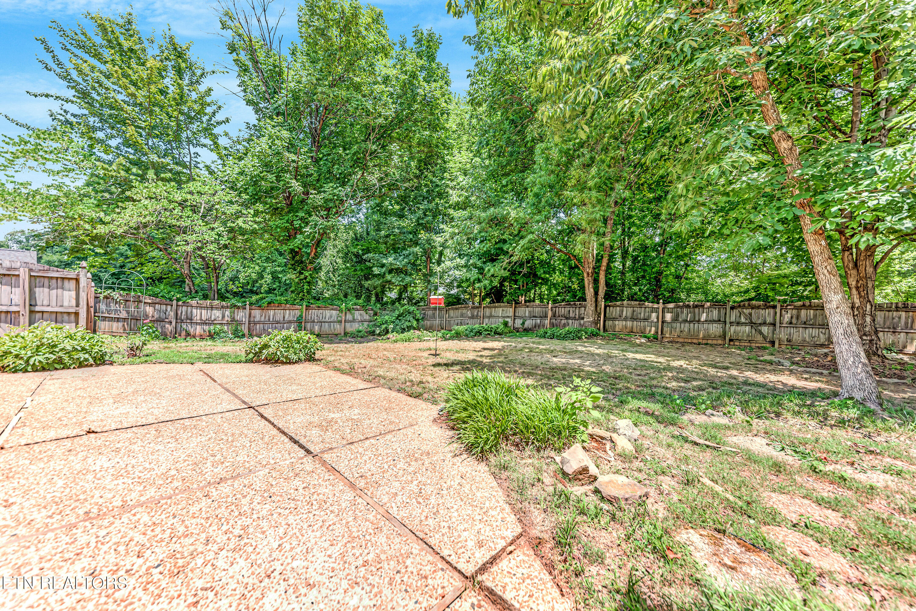 716 E Fox Den Drive Knoxville TN 37934