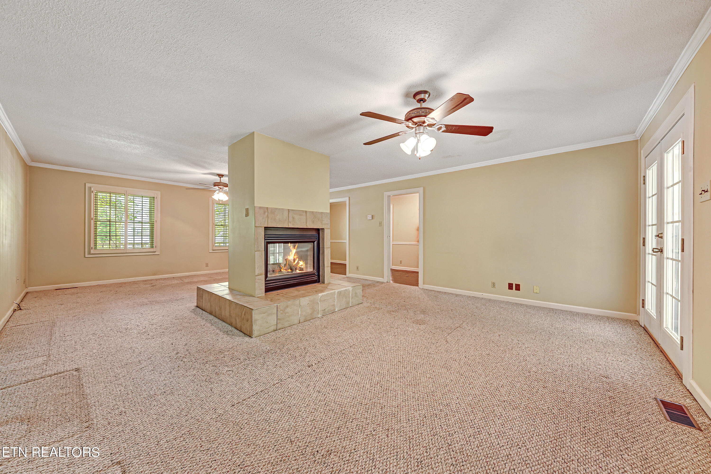 716 E Fox Den Drive Knoxville TN 37934