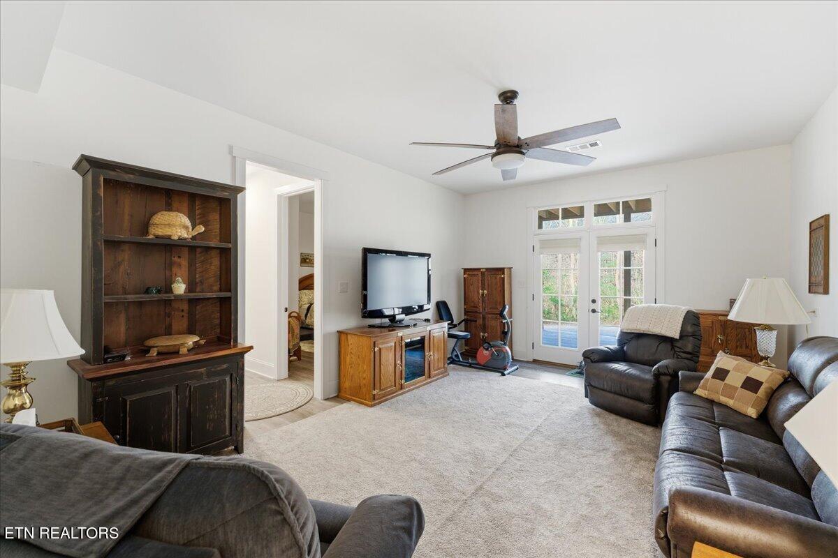 107 Daleyuhski Way Loudon TN 37774