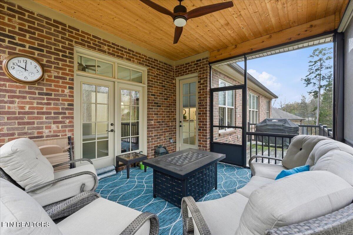 107 Daleyuhski Way Loudon TN 37774