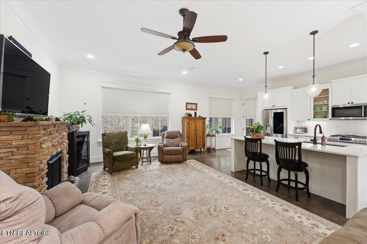 107 Daleyuhski Way Loudon TN 37774