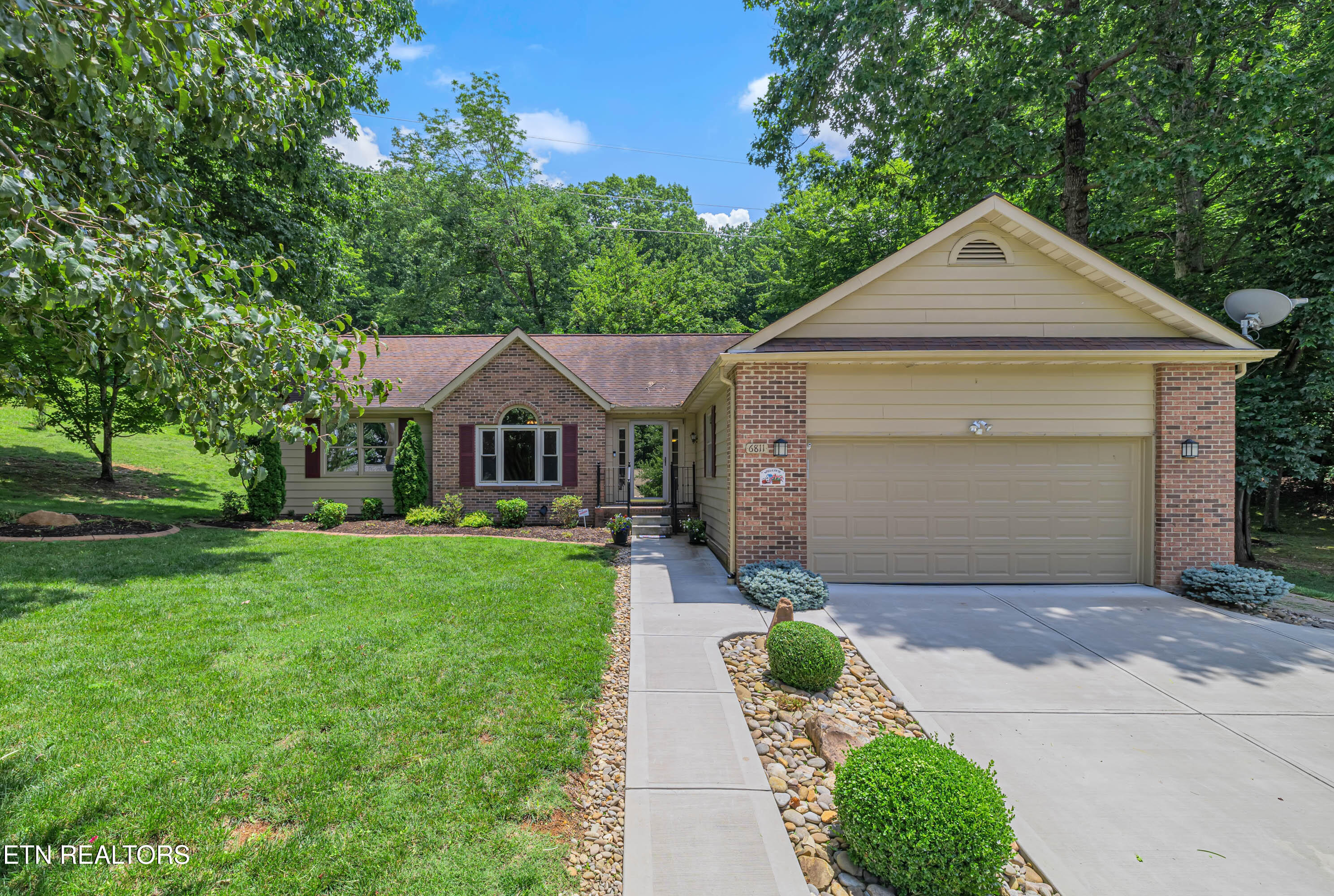 6811 Hunters Trail Knoxville TN 37921