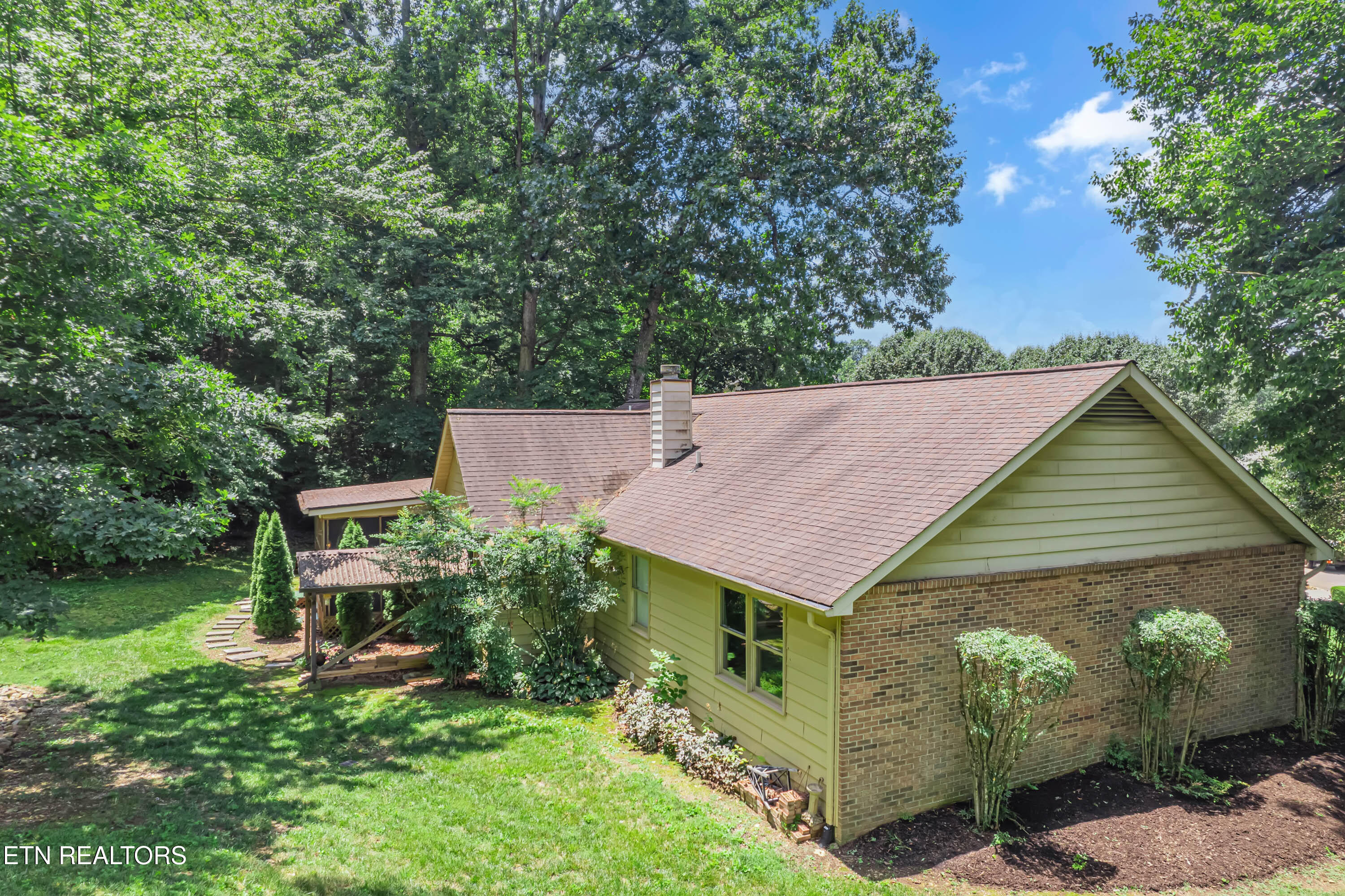 6811 Hunters Trail Knoxville TN 37921