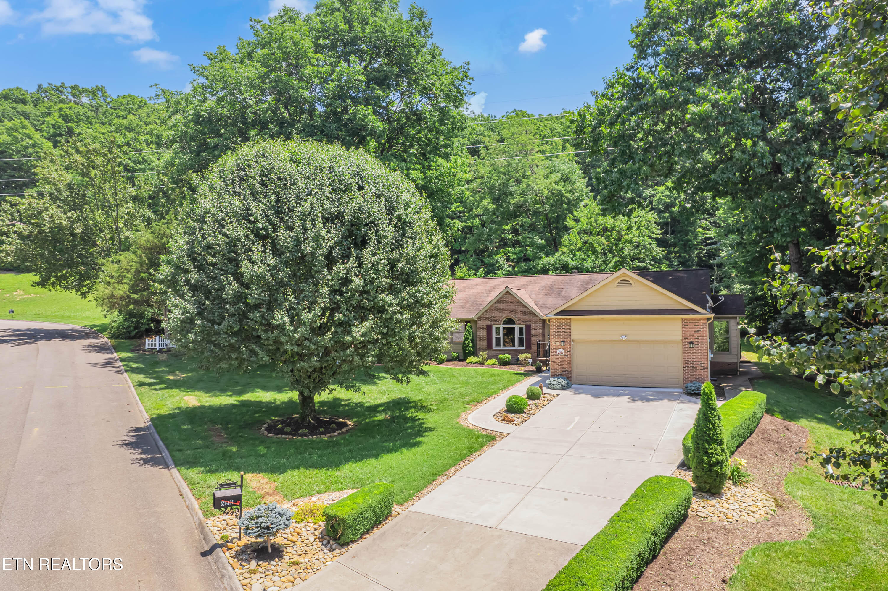6811 Hunters Trail Knoxville TN 37921
