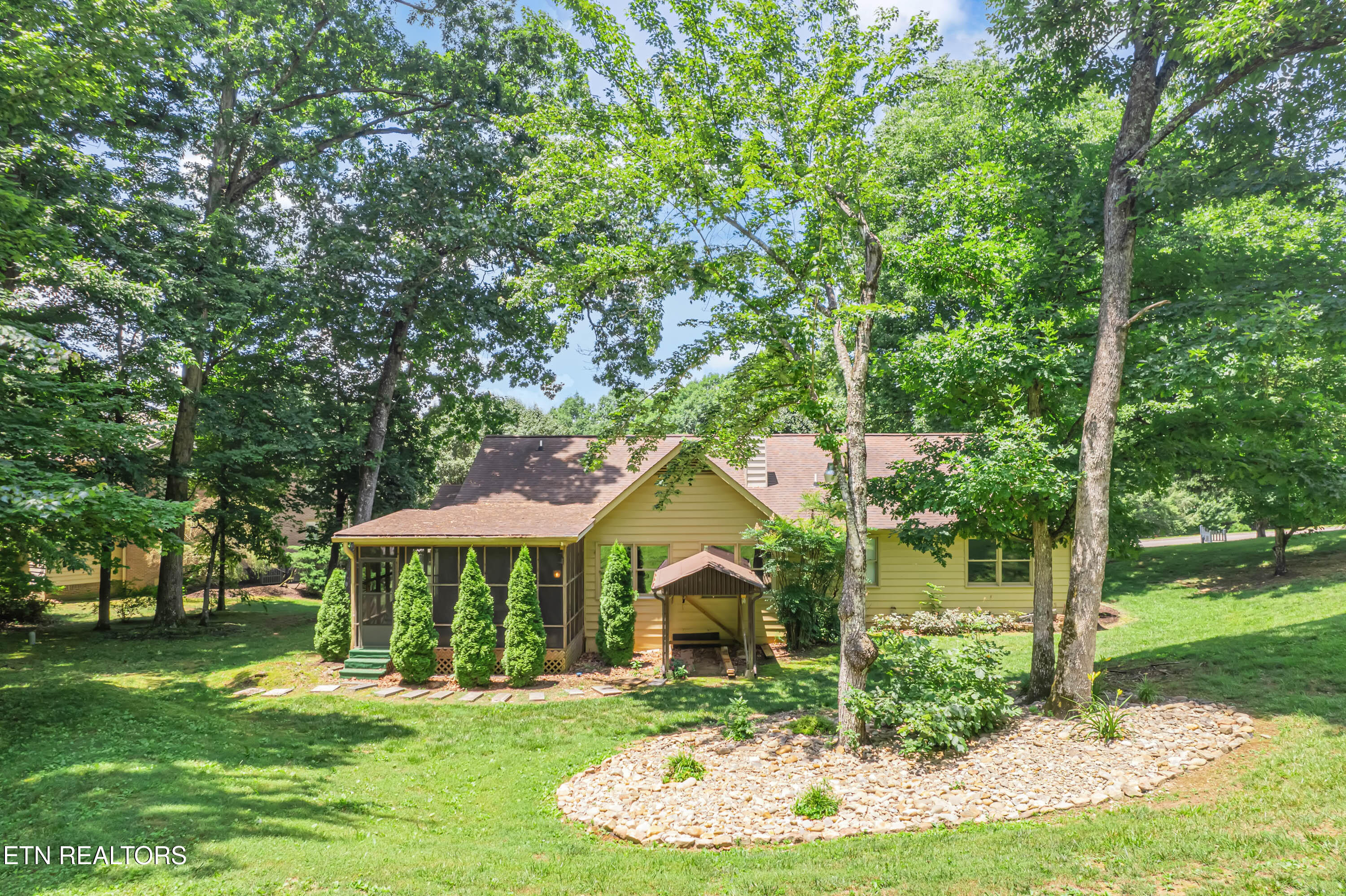 6811 Hunters Trail Knoxville TN 37921