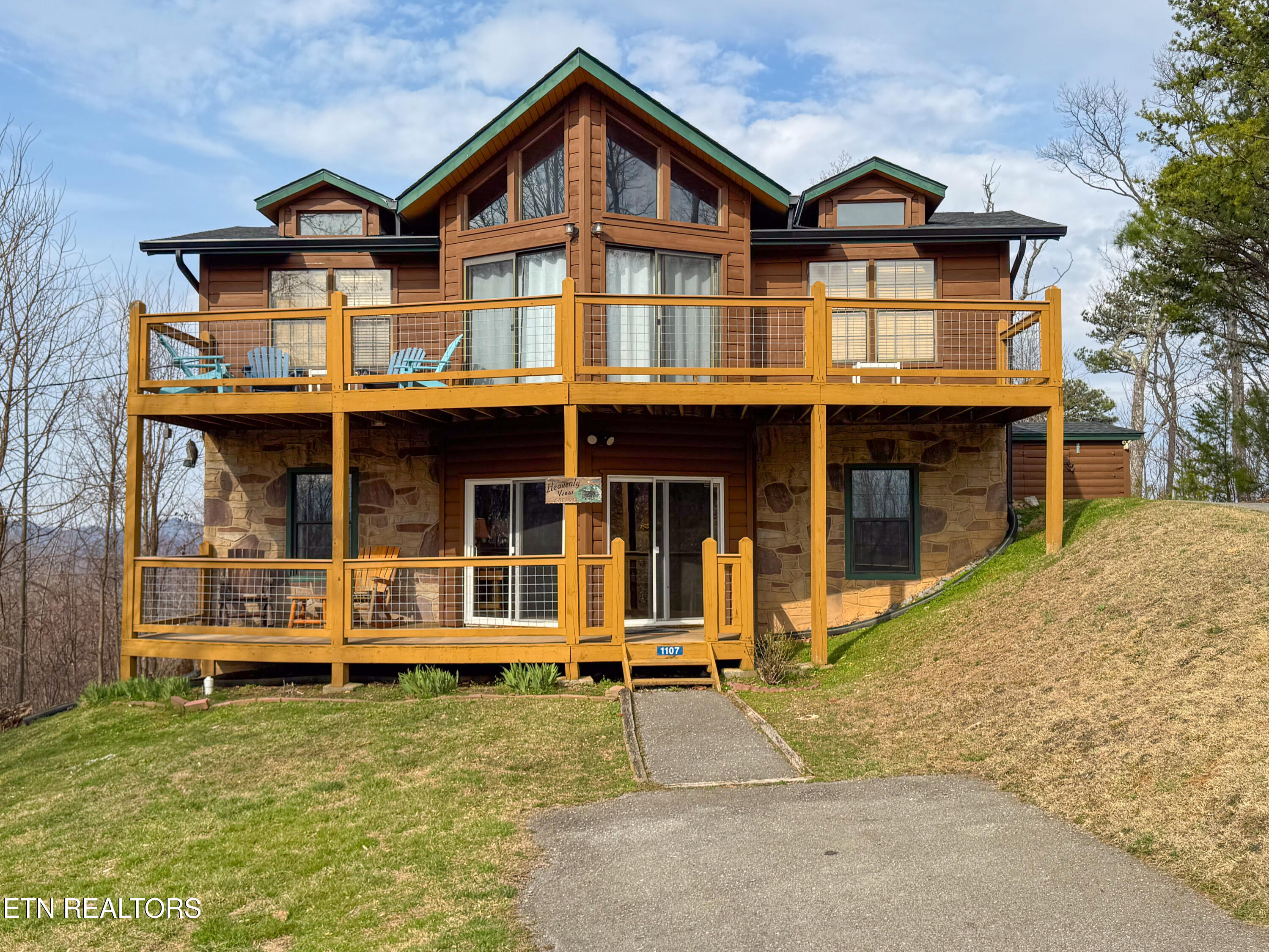 1107 Fox Run Gatlinburg TN 37738