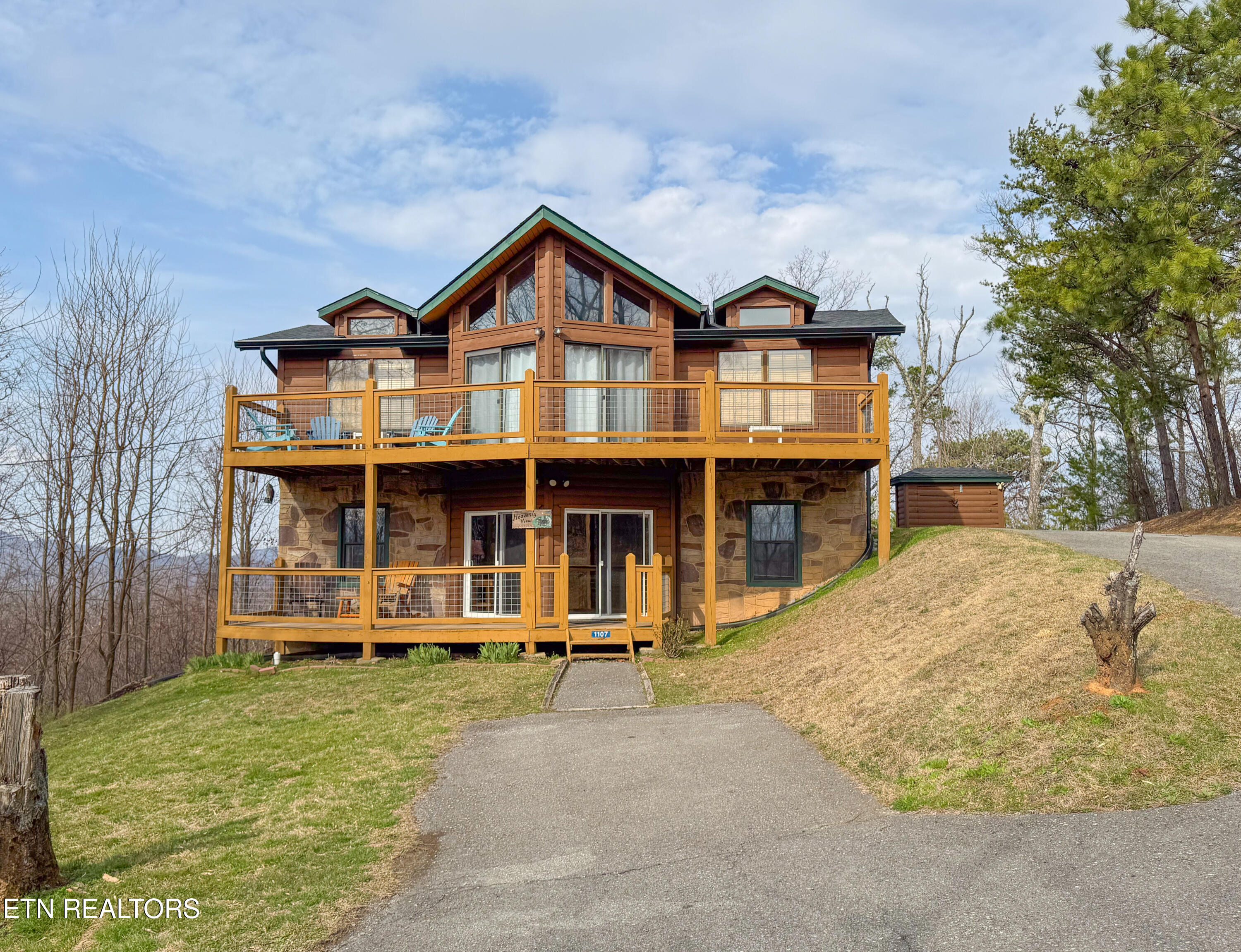 1107 Fox Run Gatlinburg TN 37738