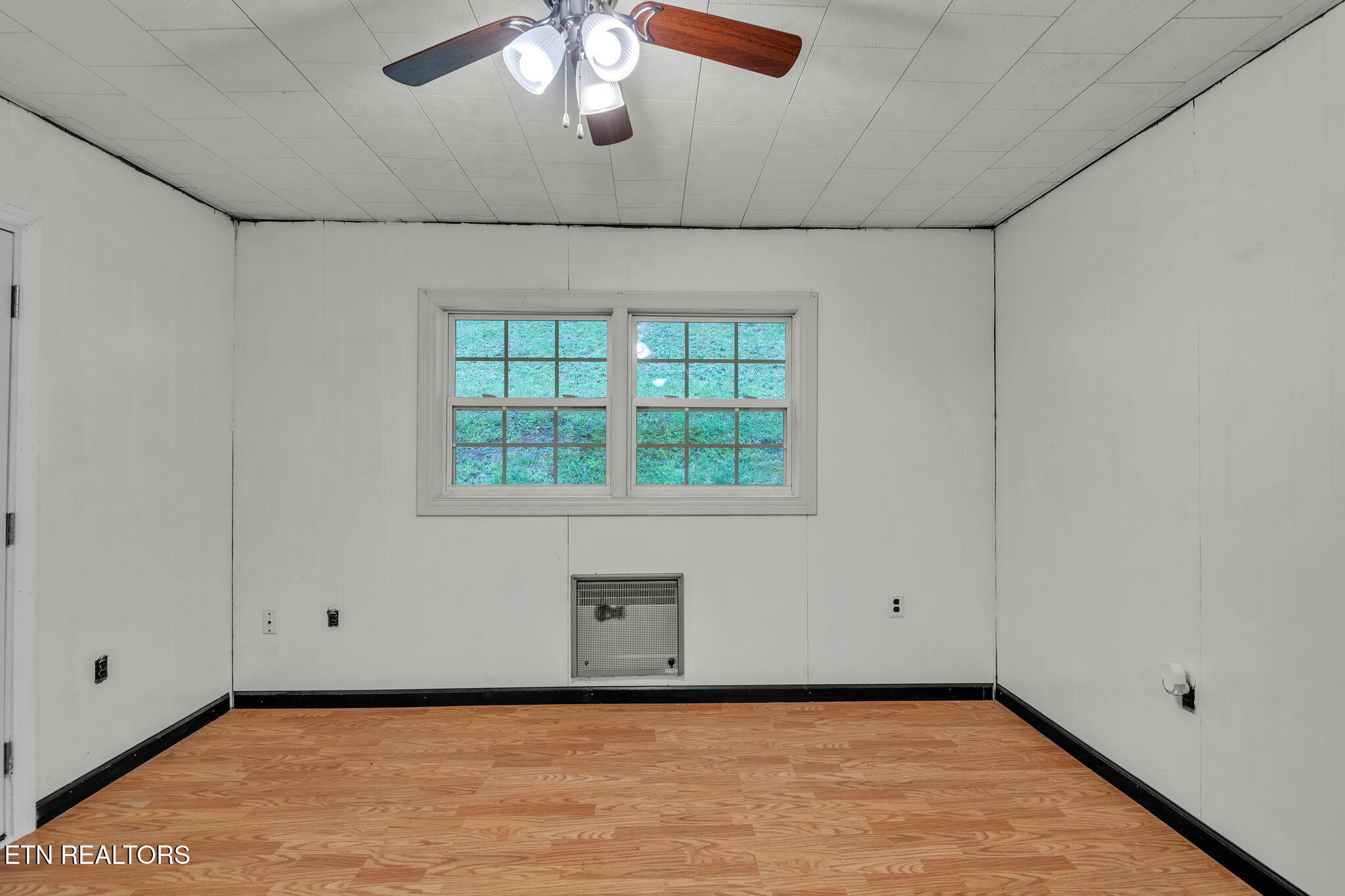 241 Skyline Drive Oneida TN 37841