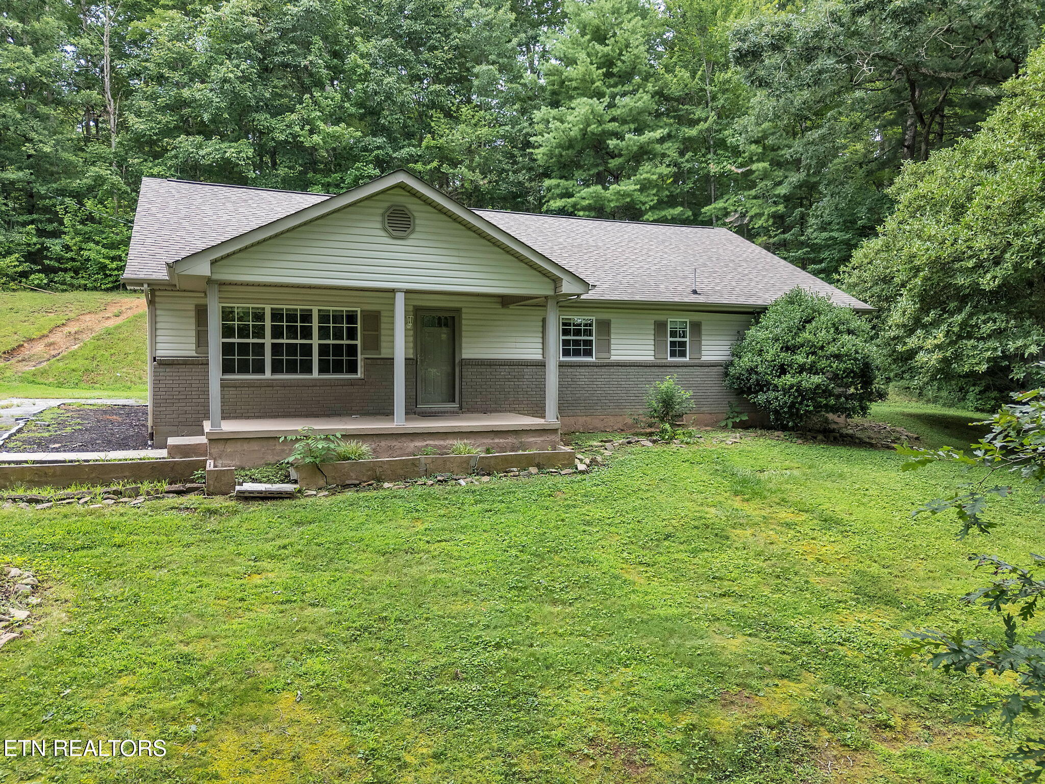 241 Skyline Drive Oneida TN 37841