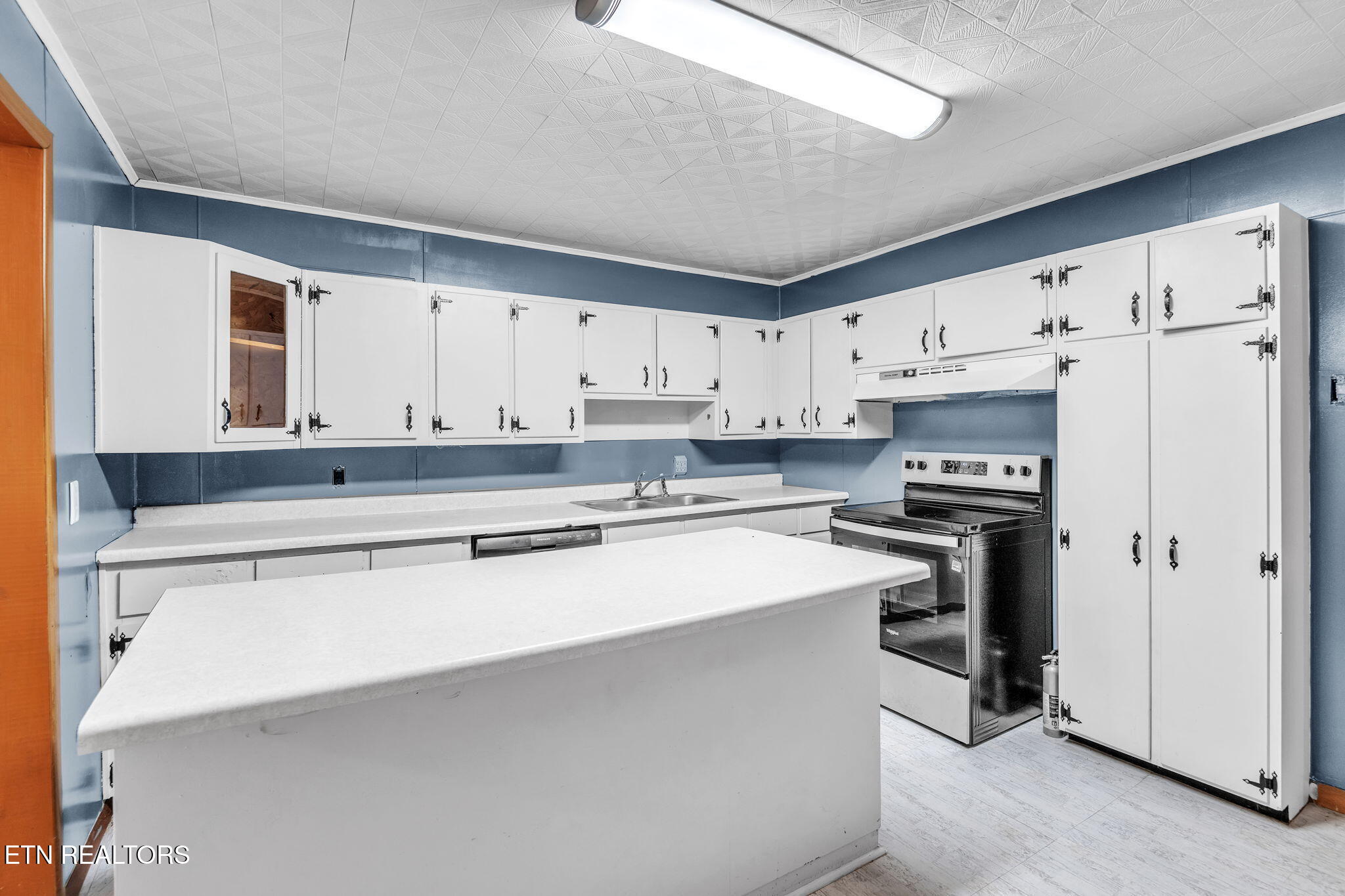 241 Skyline Drive Oneida TN 37841