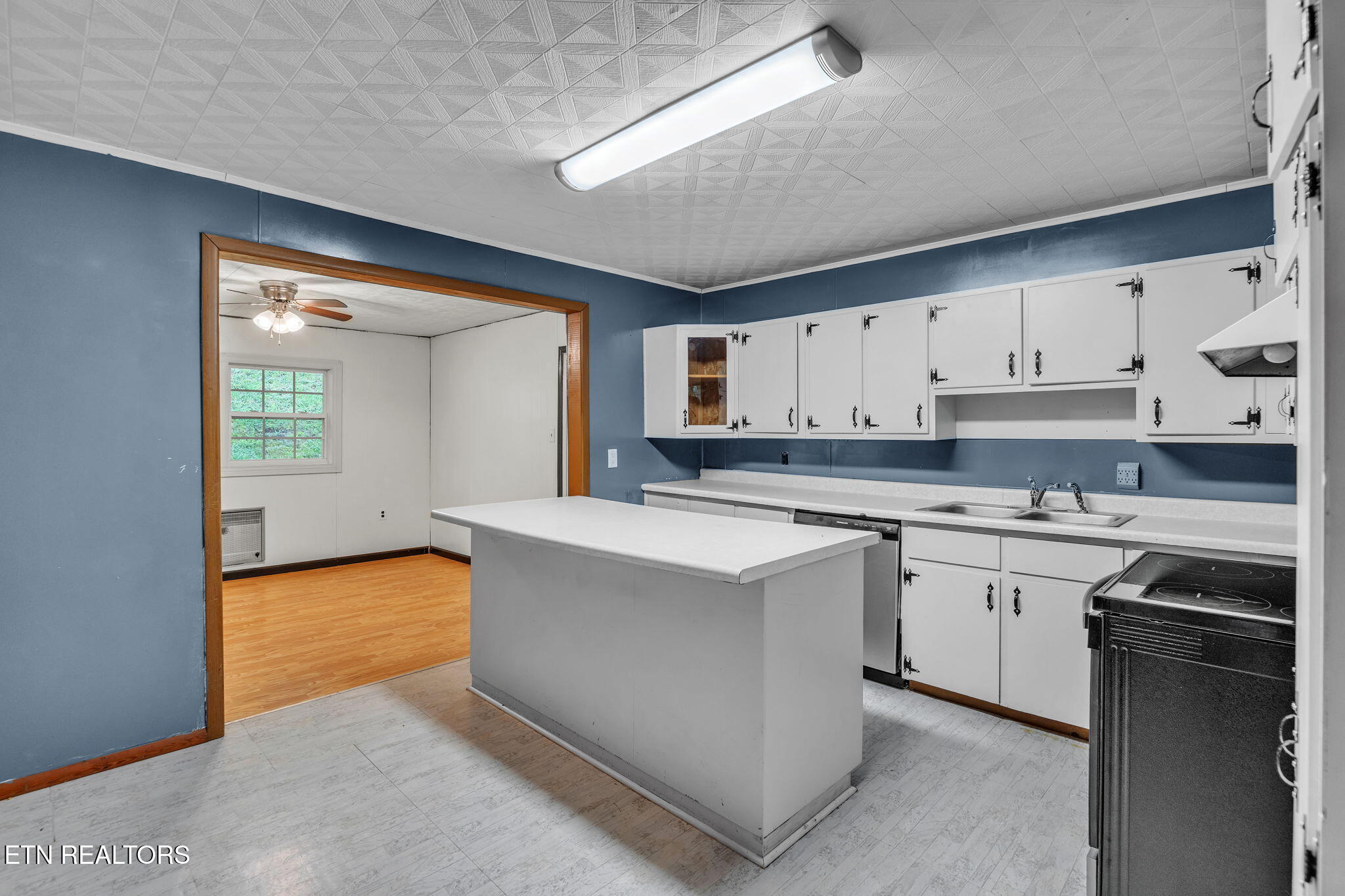 241 Skyline Drive Oneida TN 37841