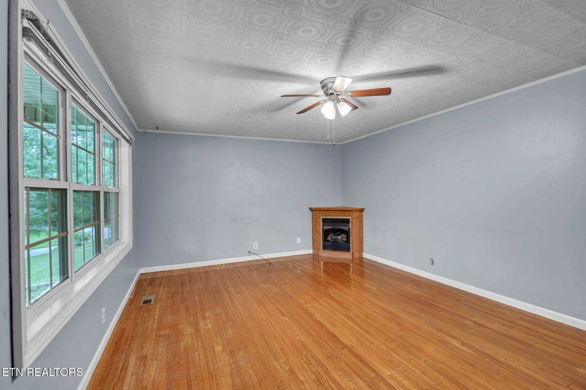 241 Skyline Drive Oneida TN 37841