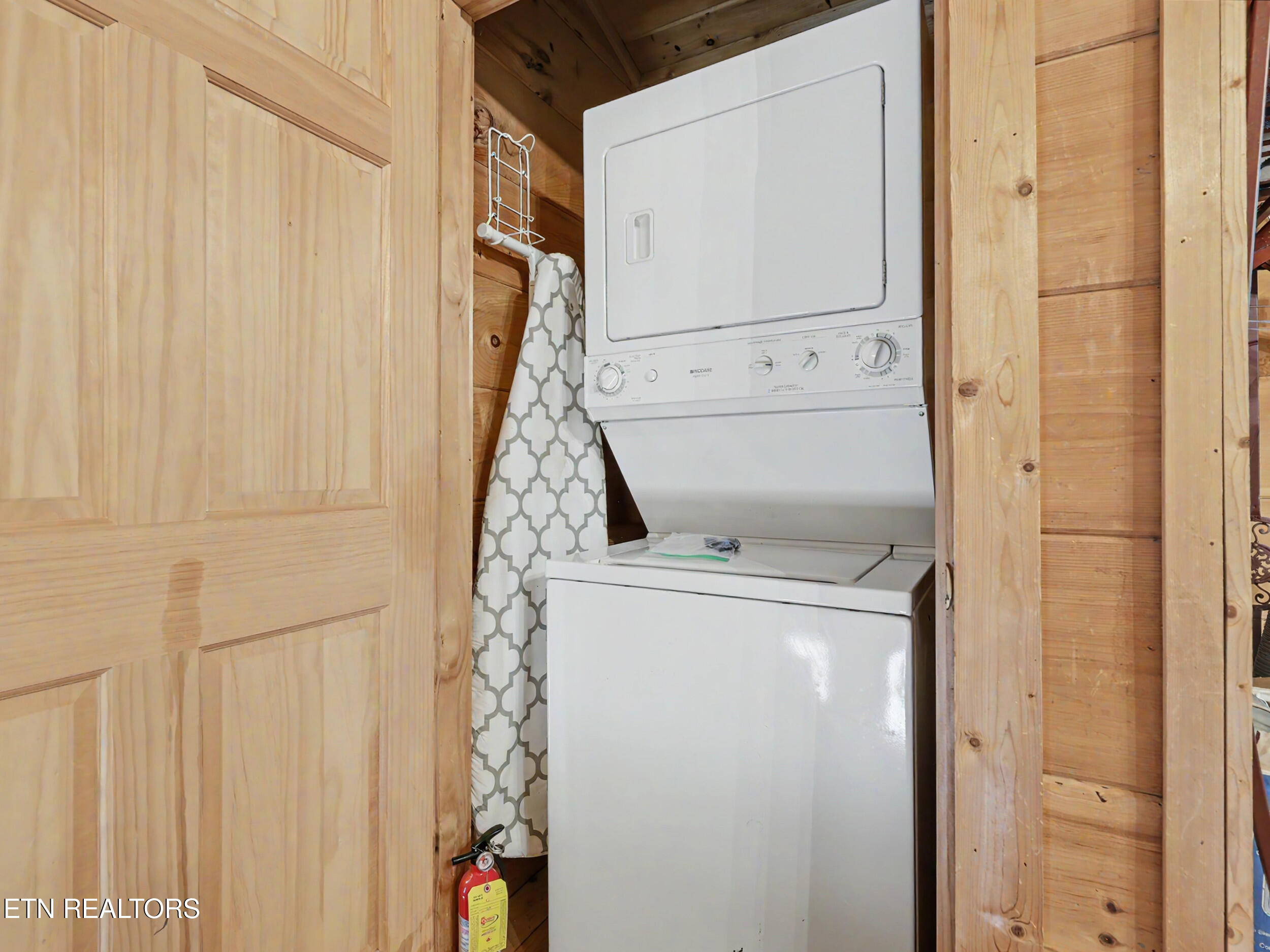 2434 N School House Gap Road Sevierville TN 37876