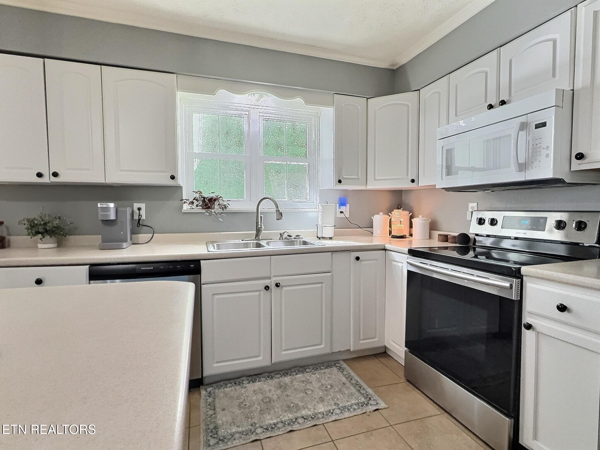 111 W Fir Street Lafollette TN 37766