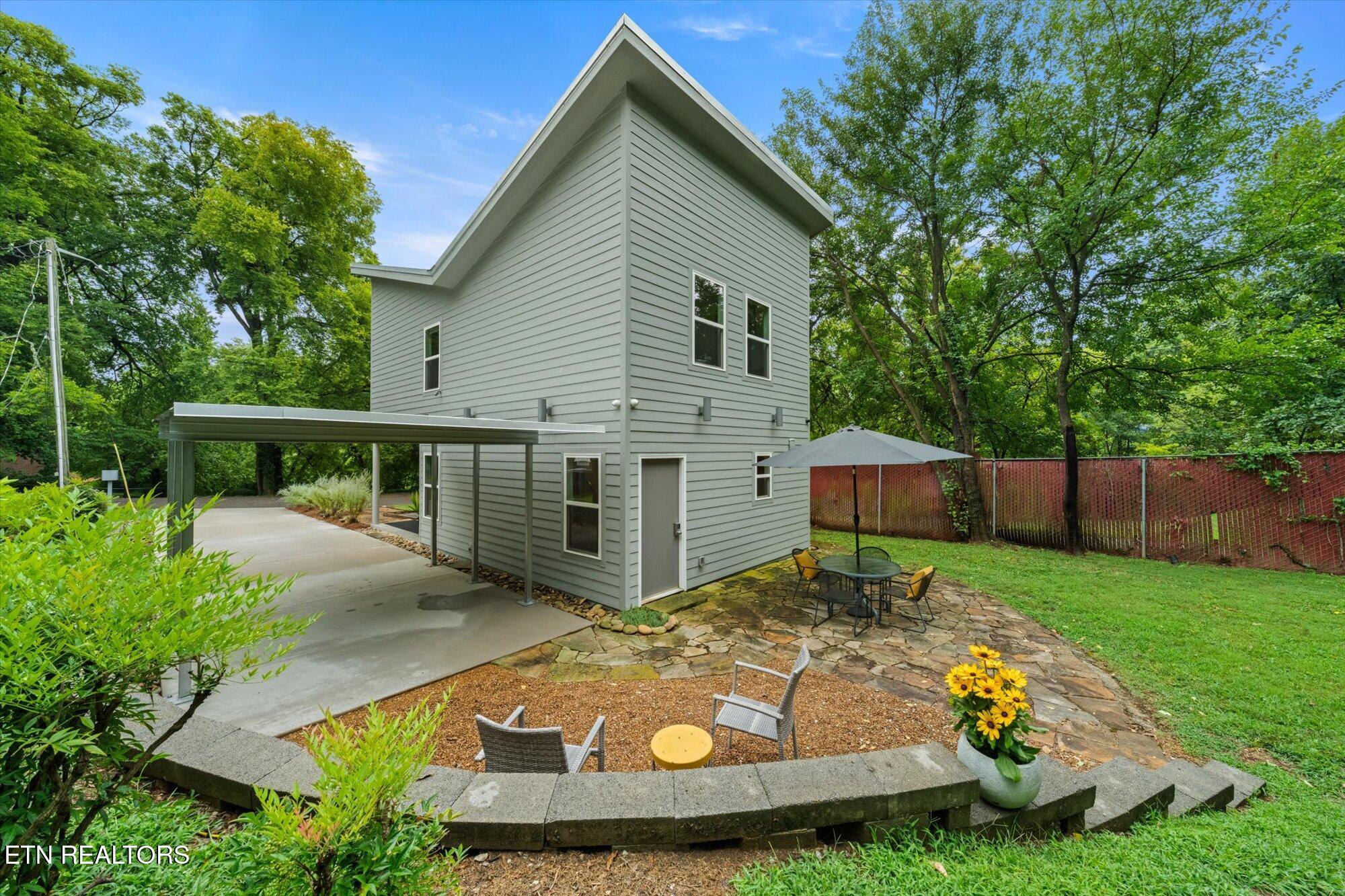 1327 Brown Avenue Knoxville TN 37917