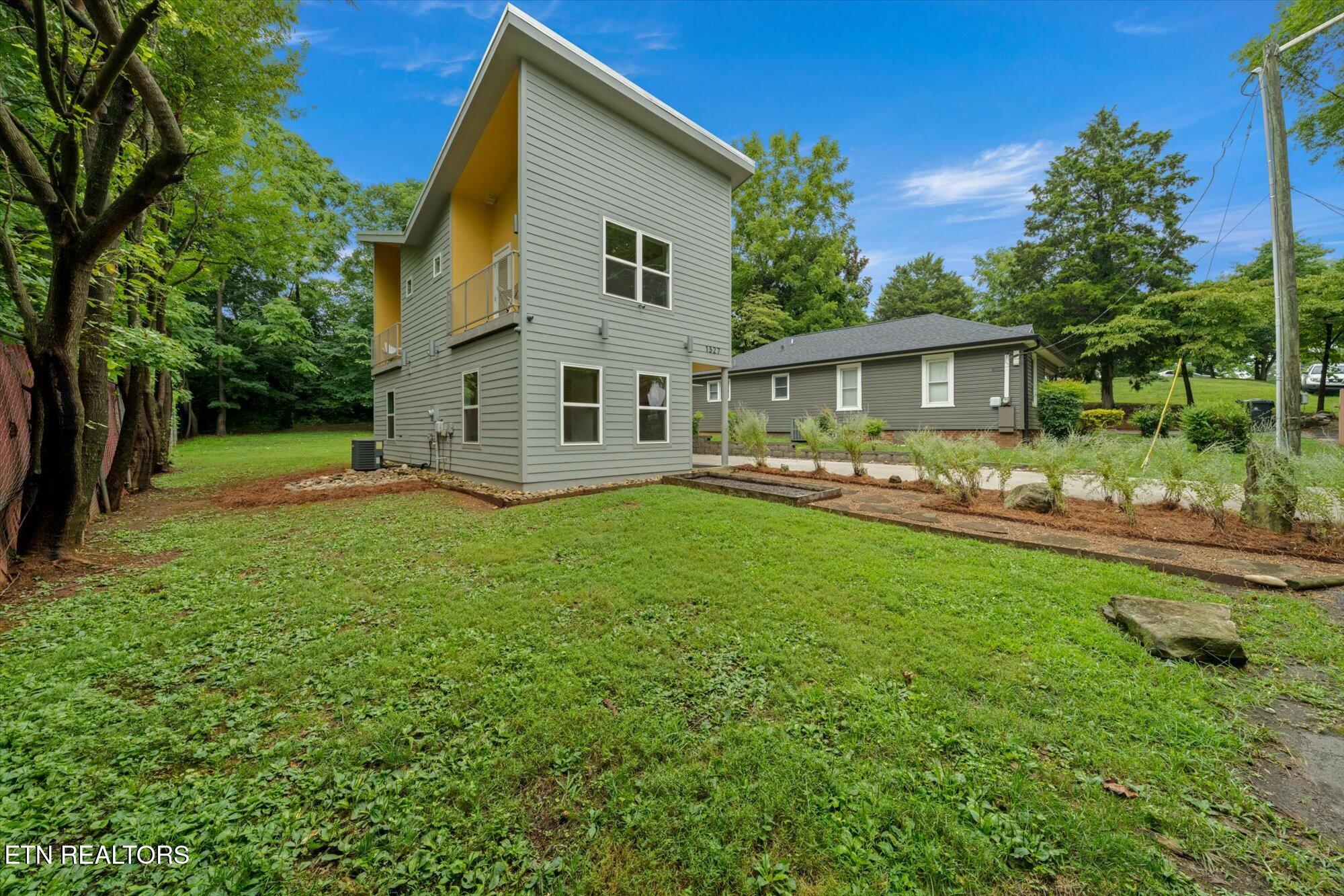 1327 Brown Avenue Knoxville TN 37917