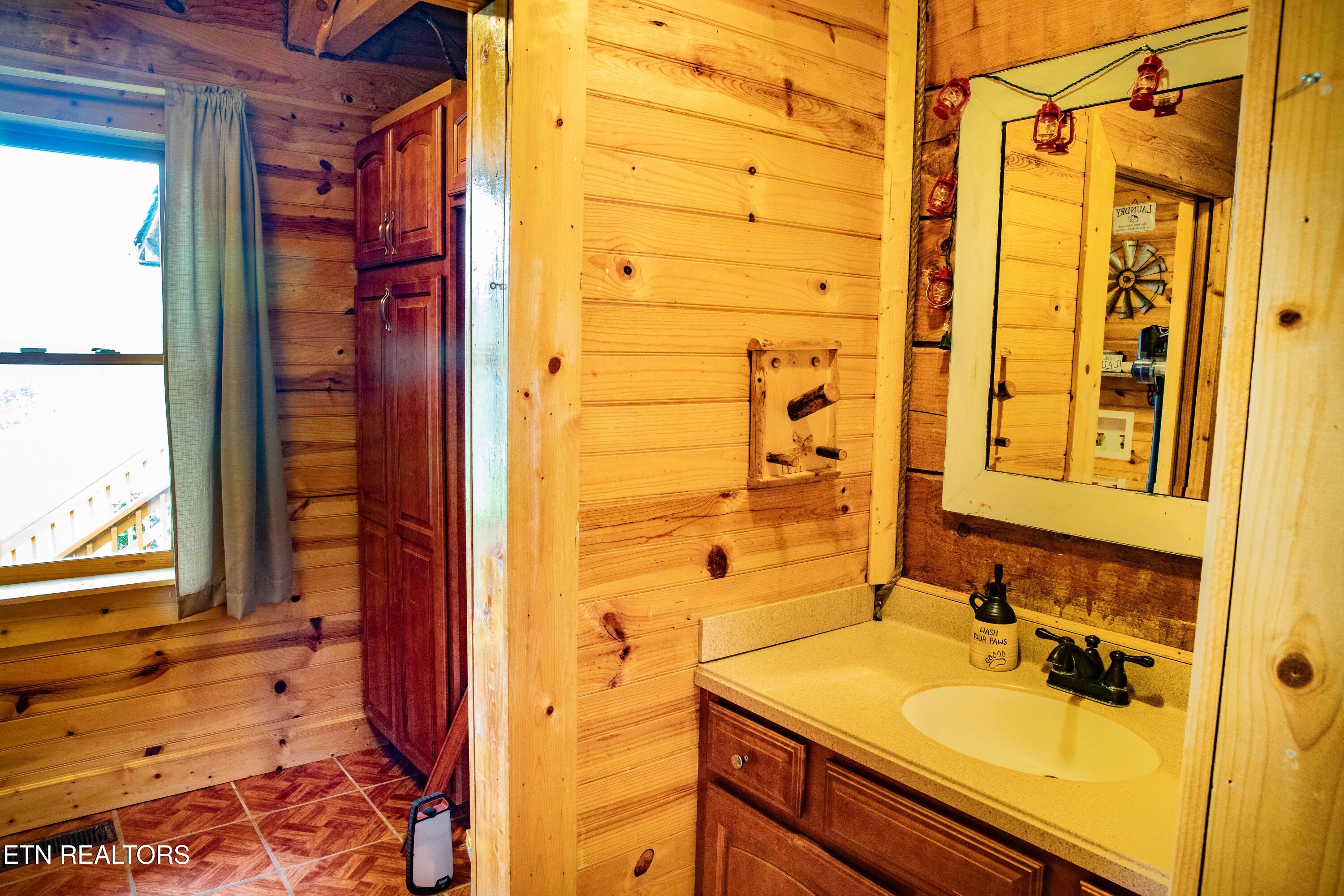 411 Cole Hollow Road New Tazewell TN 37825
