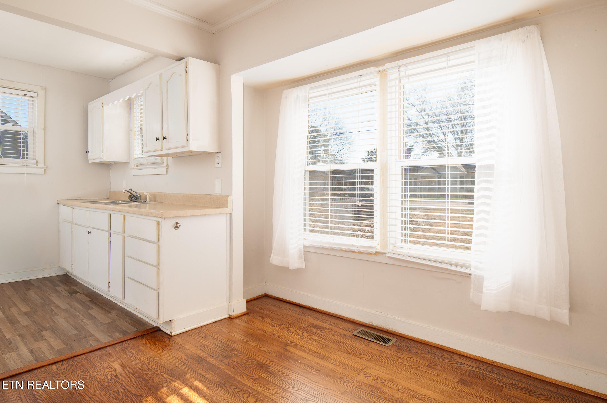 313 Colonial Drive Knoxville TN 37920
