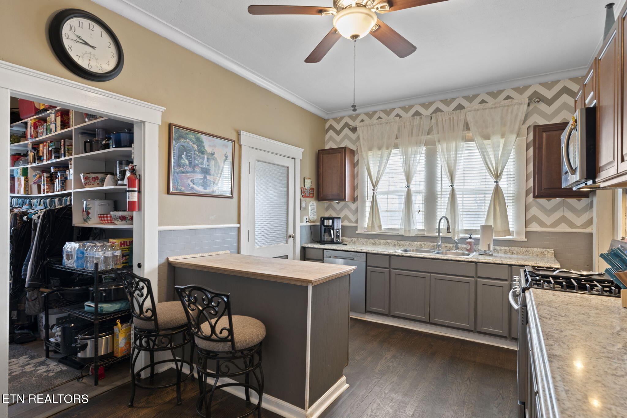 710 W 1st Avenue Lenoir City TN 37771