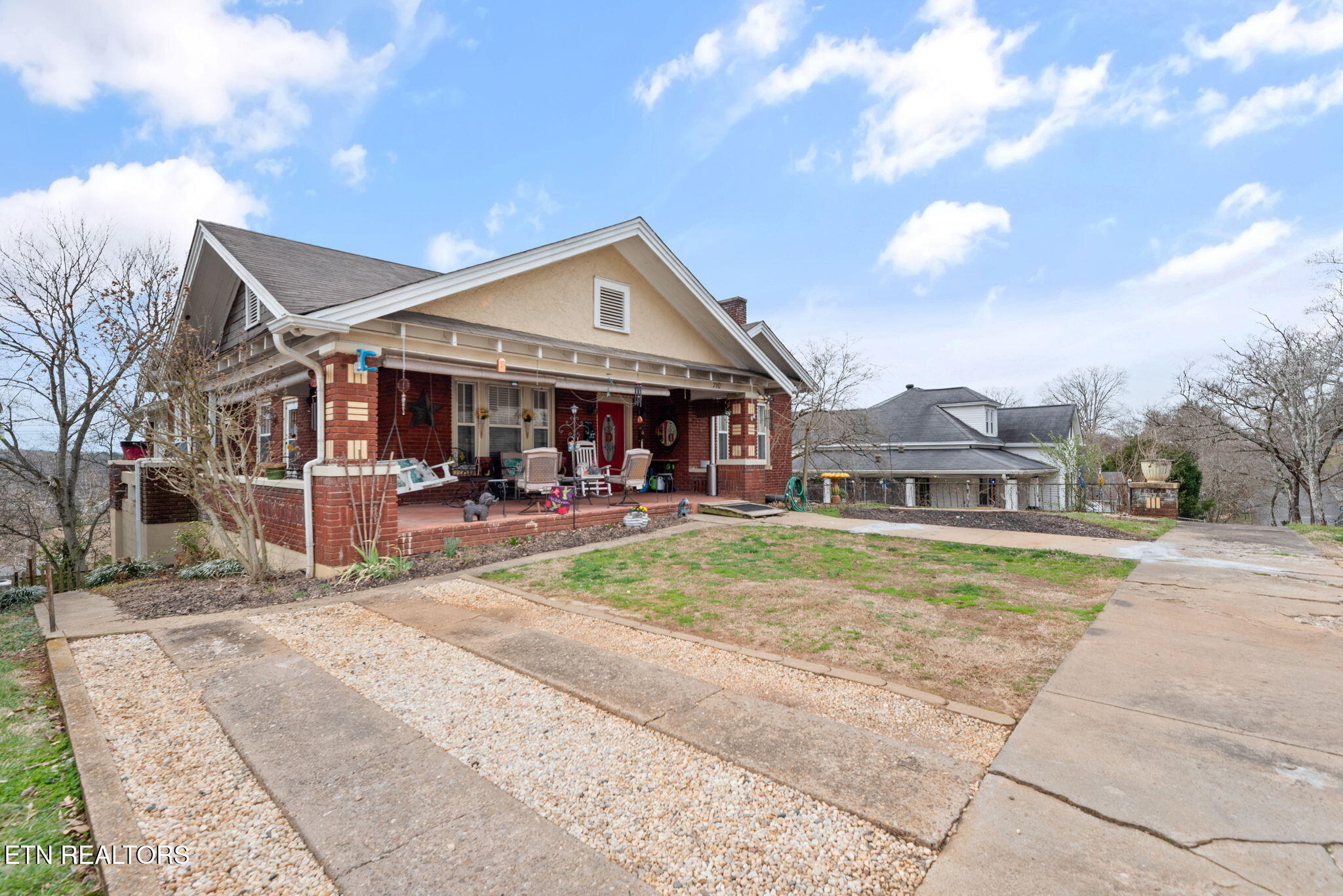 710 W 1st Avenue Lenoir City TN 37771