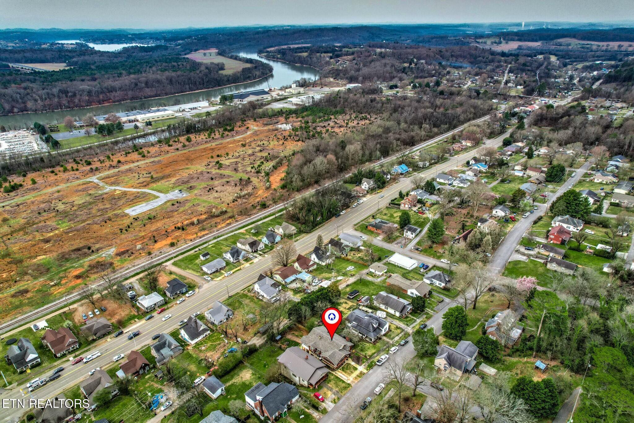 710 W 1st Avenue Lenoir City TN 37771