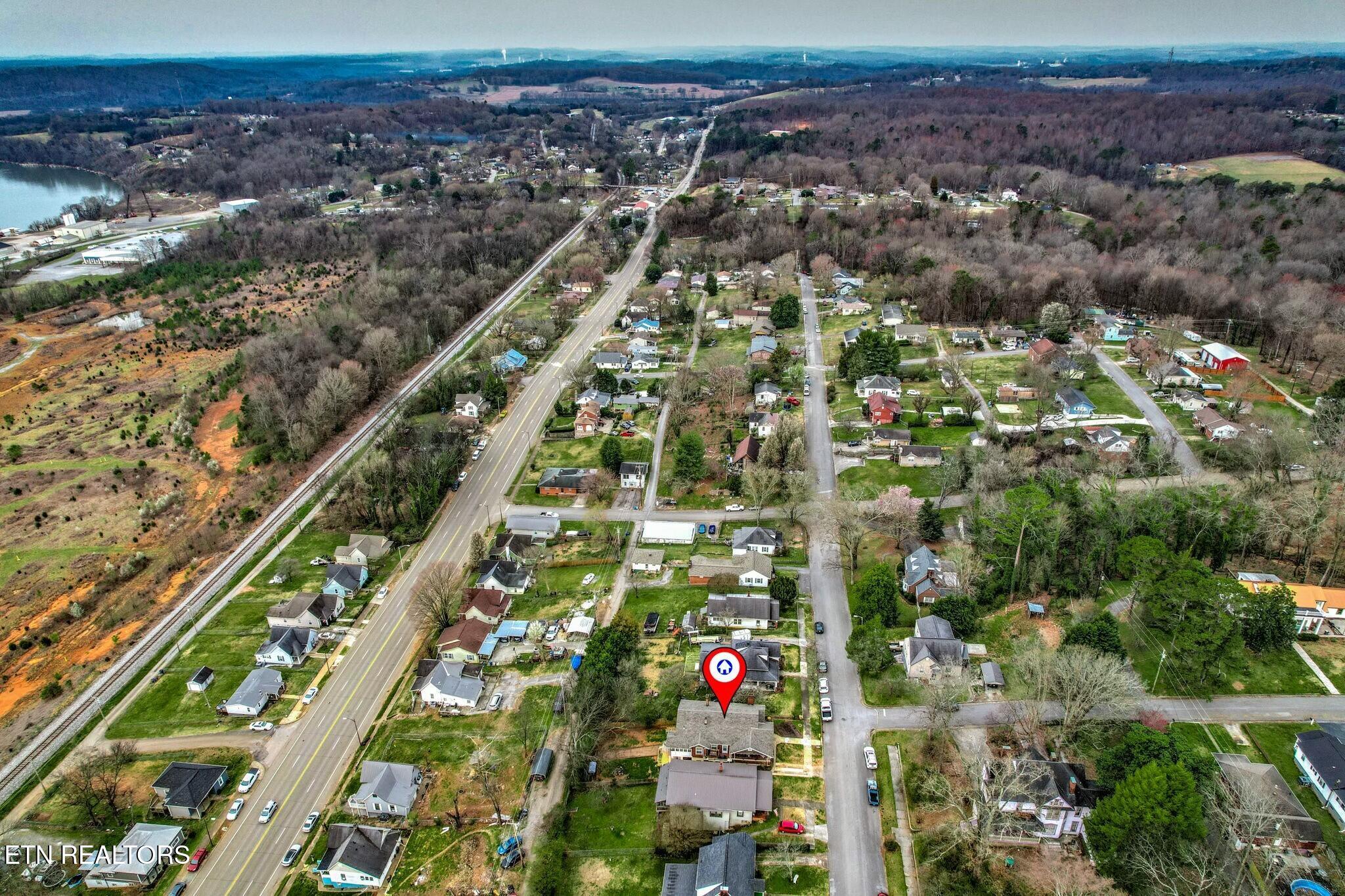 710 W 1st Avenue Lenoir City TN 37771