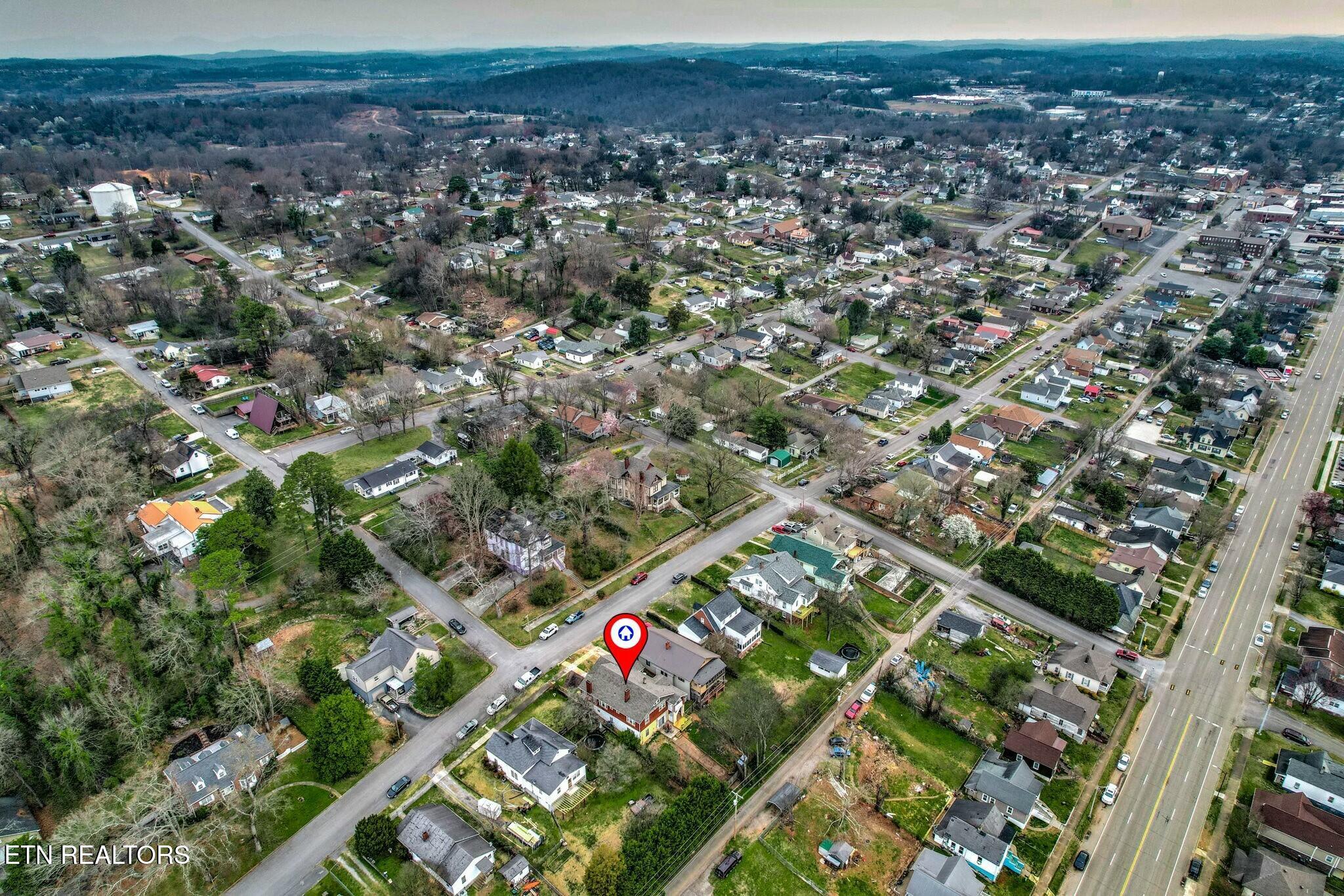710 W 1st Avenue Lenoir City TN 37771