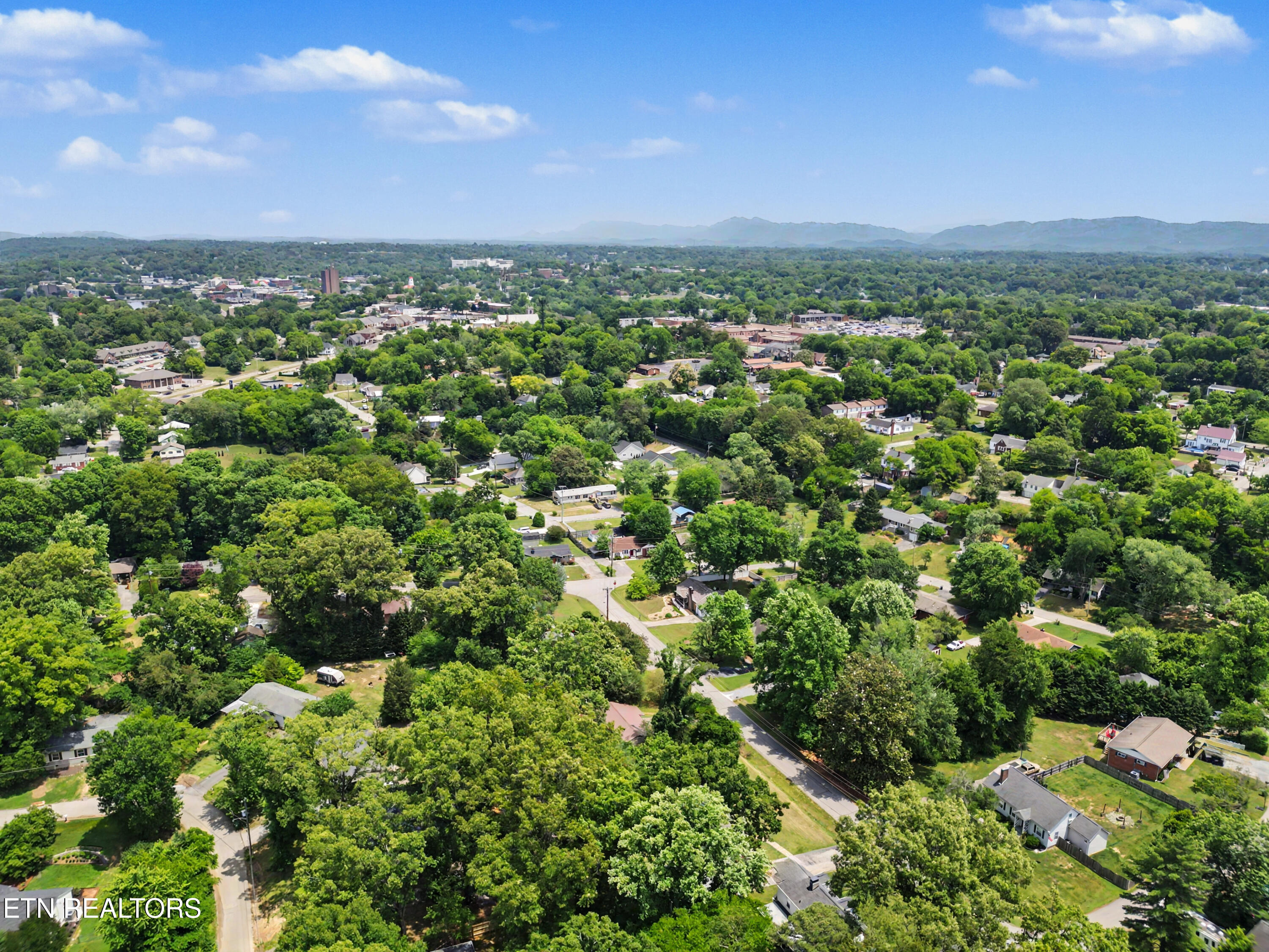 1109 Tapoco Avenue Maryville TN 37801