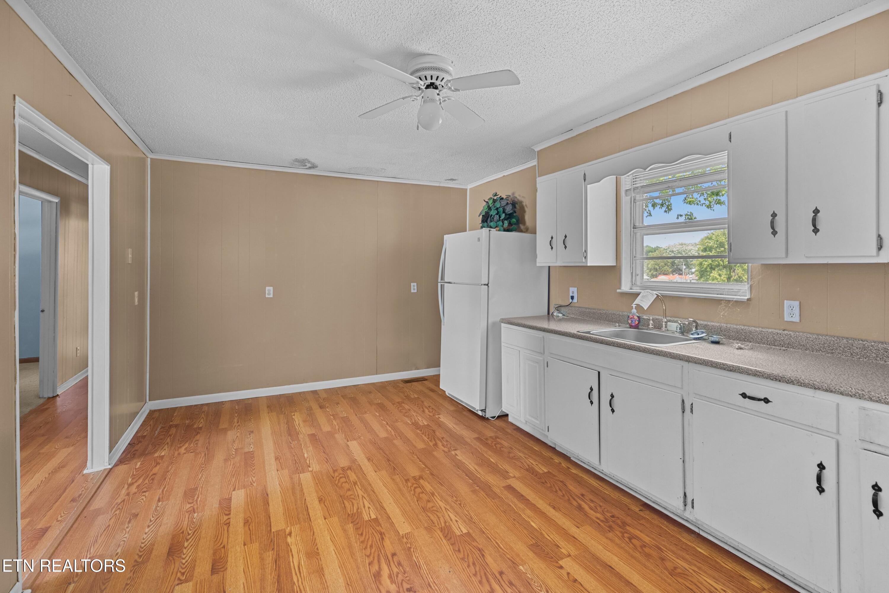 215 Hillcrest Street Rogersville TN 37857