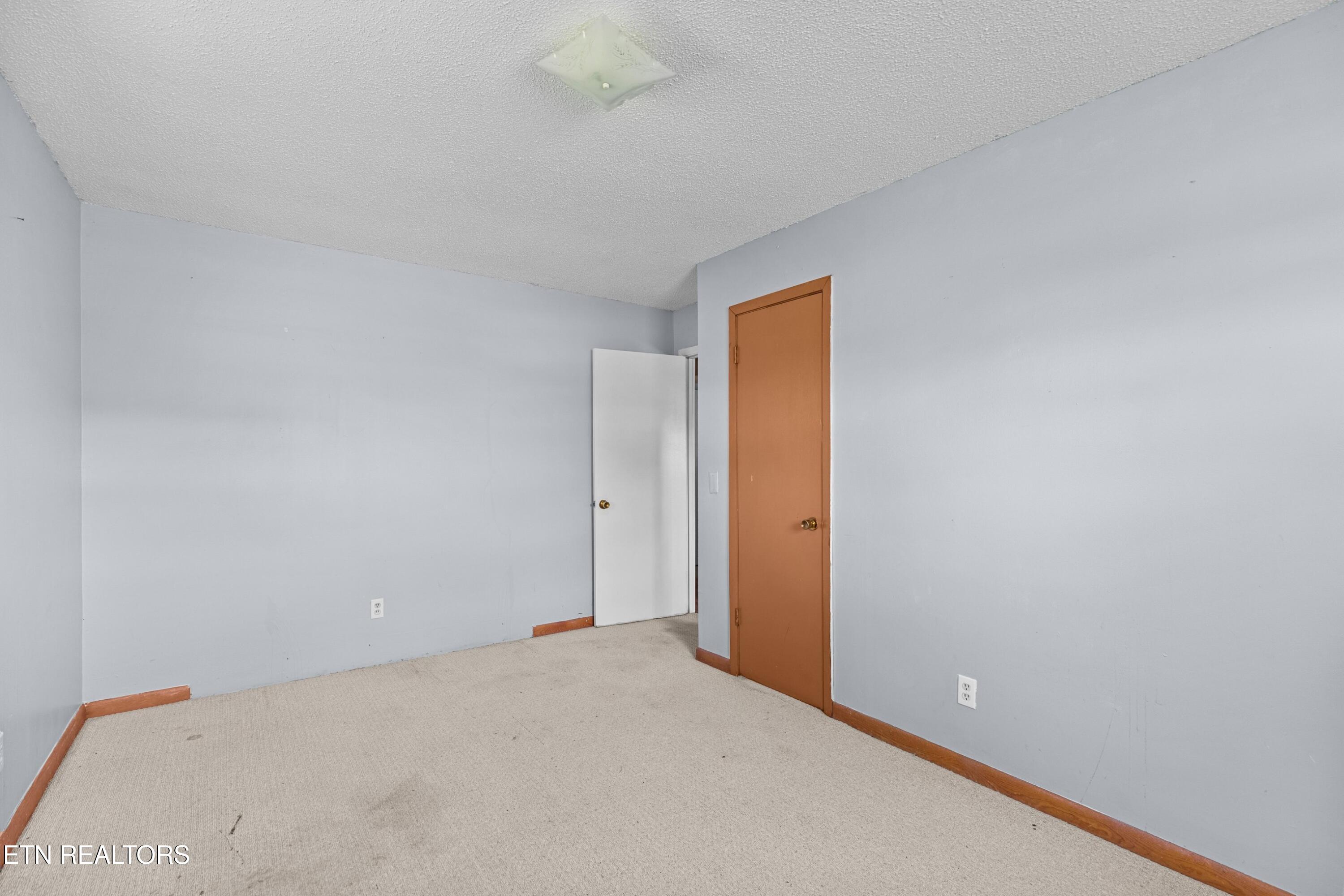 215 Hillcrest Street Rogersville TN 37857