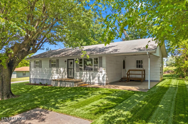 215 Hillcrest Street Rogersville TN 37857