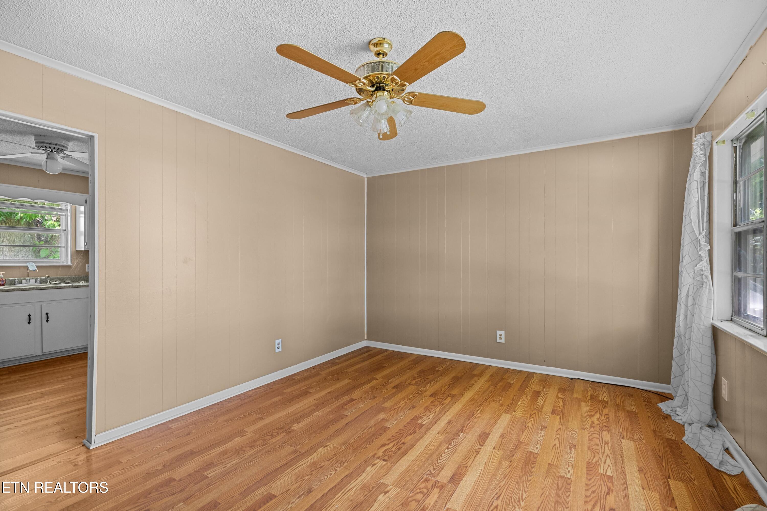 215 Hillcrest Street Rogersville TN 37857