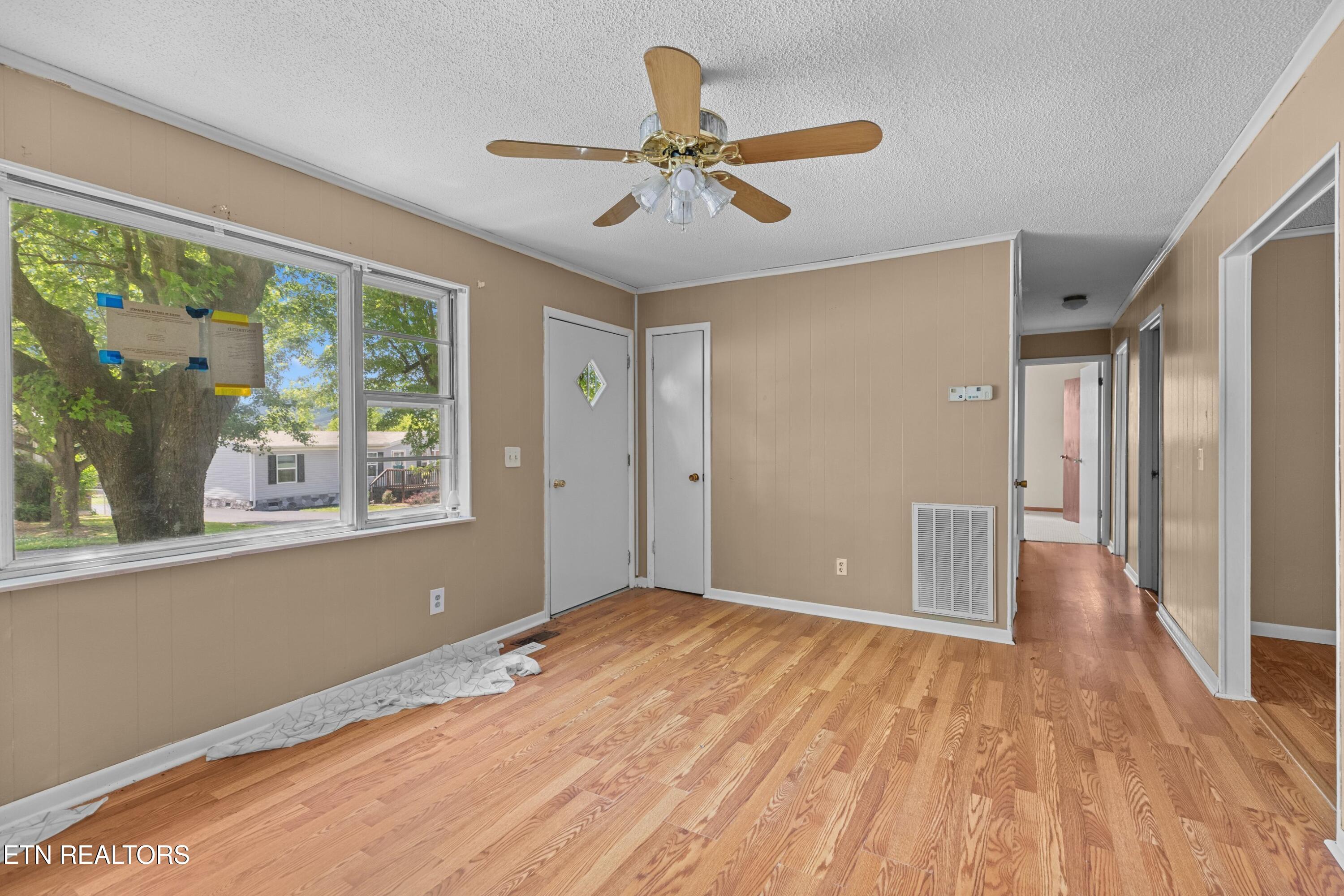 215 Hillcrest Street Rogersville TN 37857