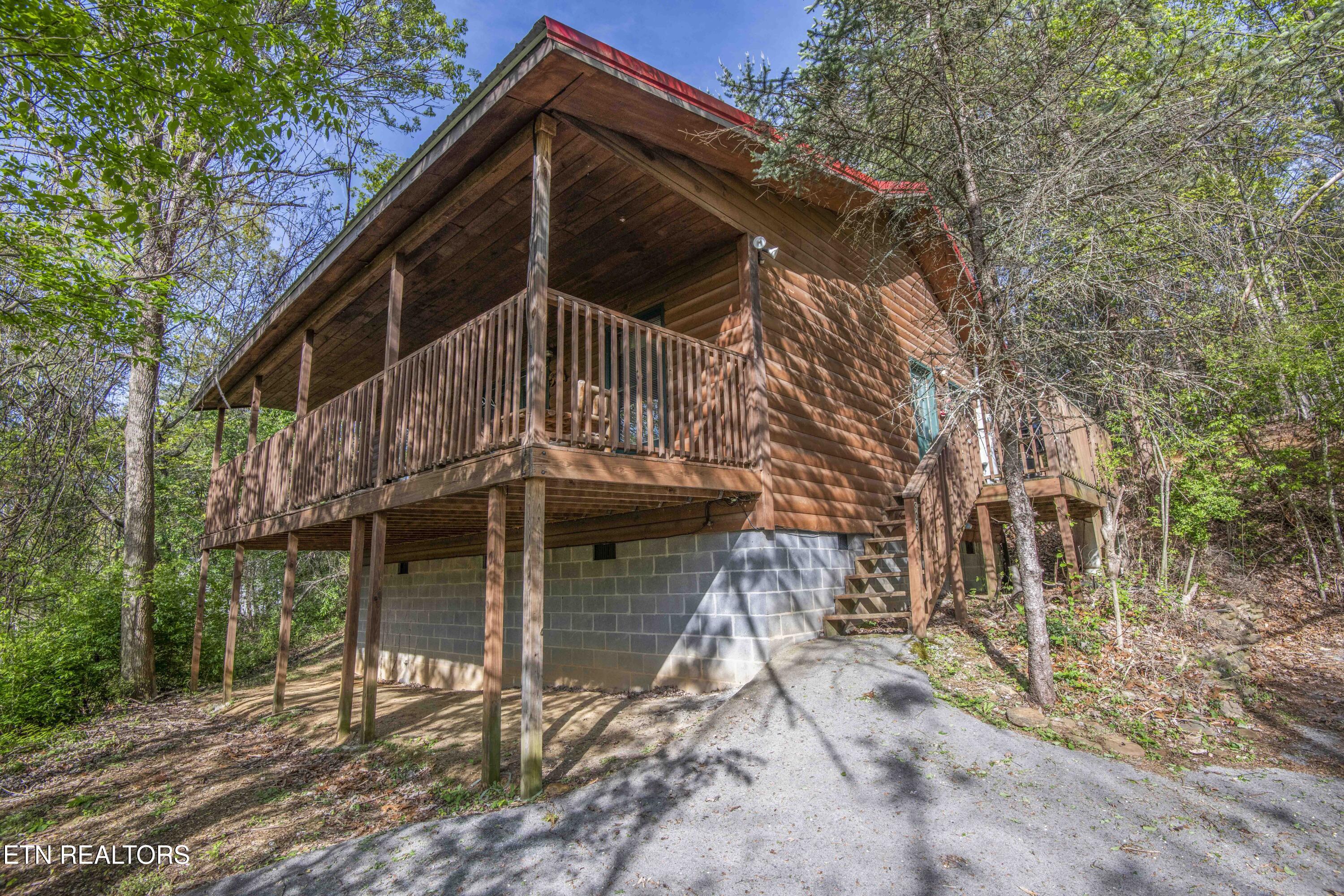 906 Lowe Valley Drive Sevierville TN 37862