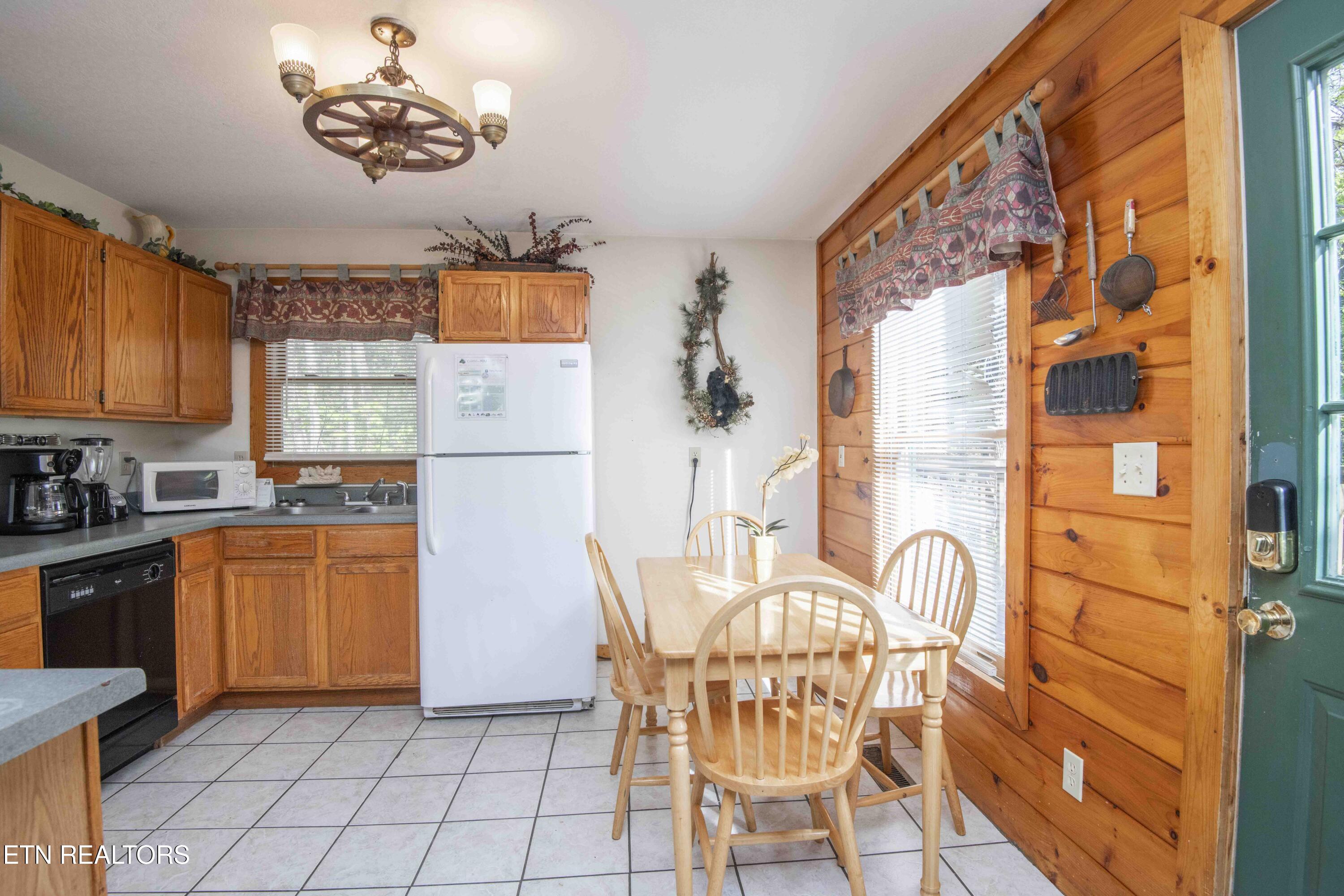 906 Lowe Valley Drive Sevierville TN 37862