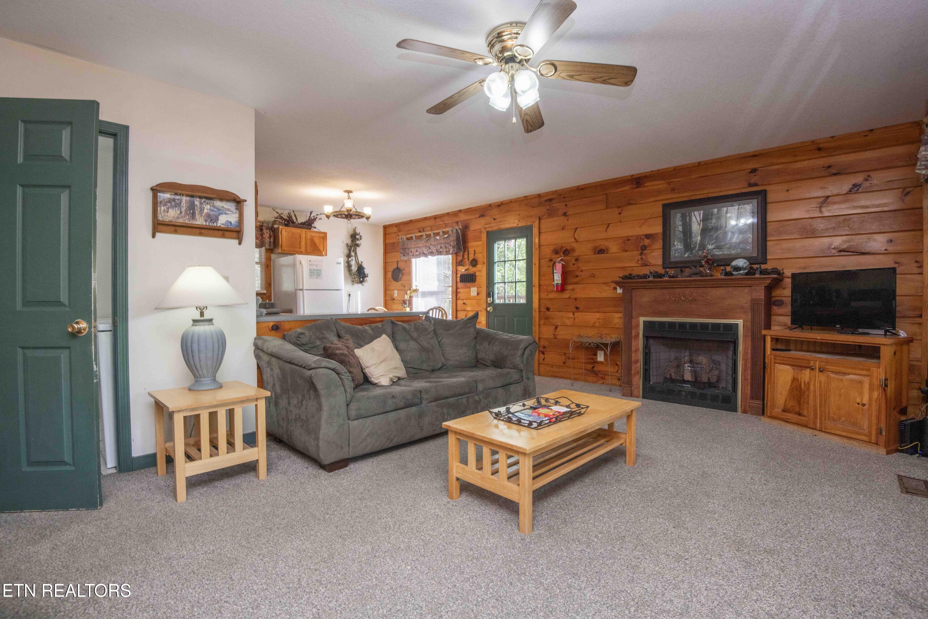 906 Lowe Valley Drive Sevierville TN 37862