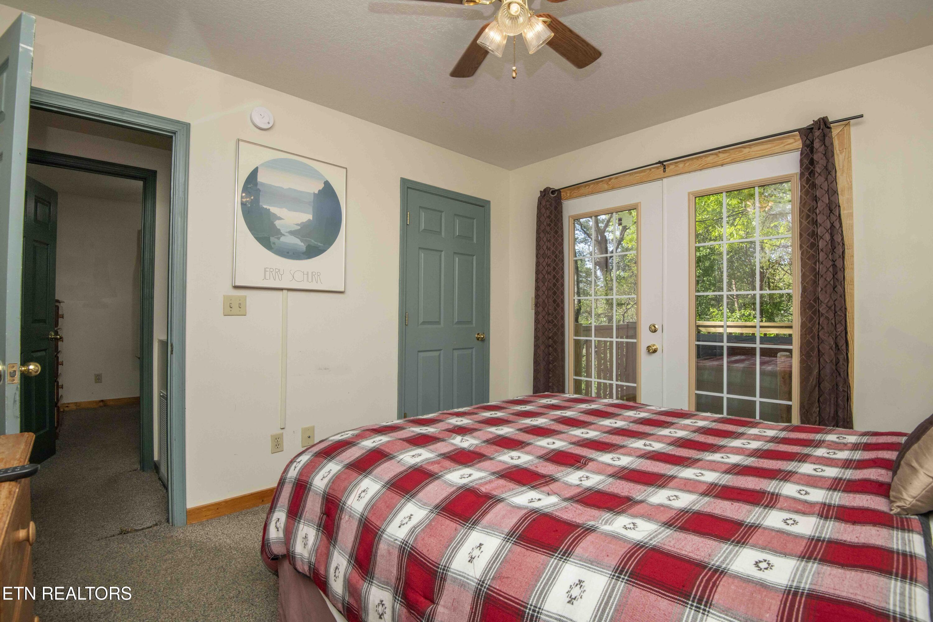 906 Lowe Valley Drive Sevierville TN 37862