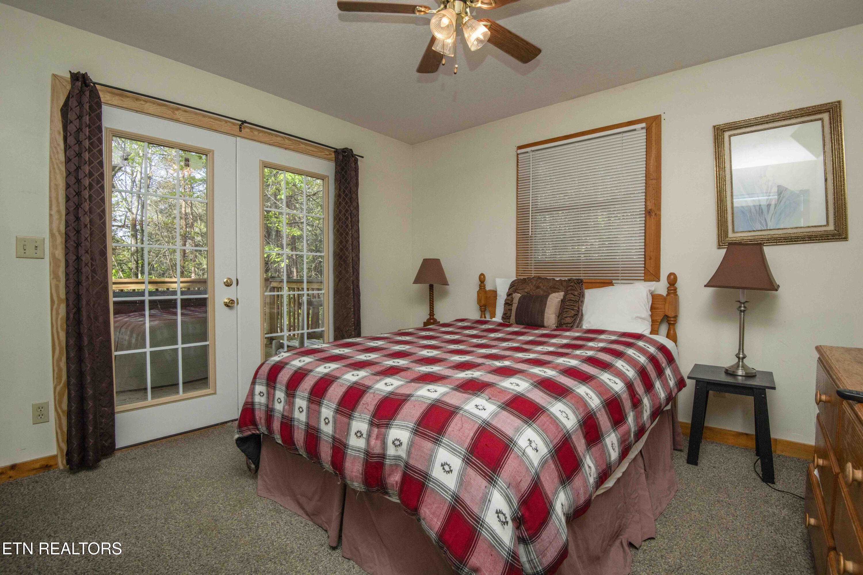 906 Lowe Valley Drive Sevierville TN 37862