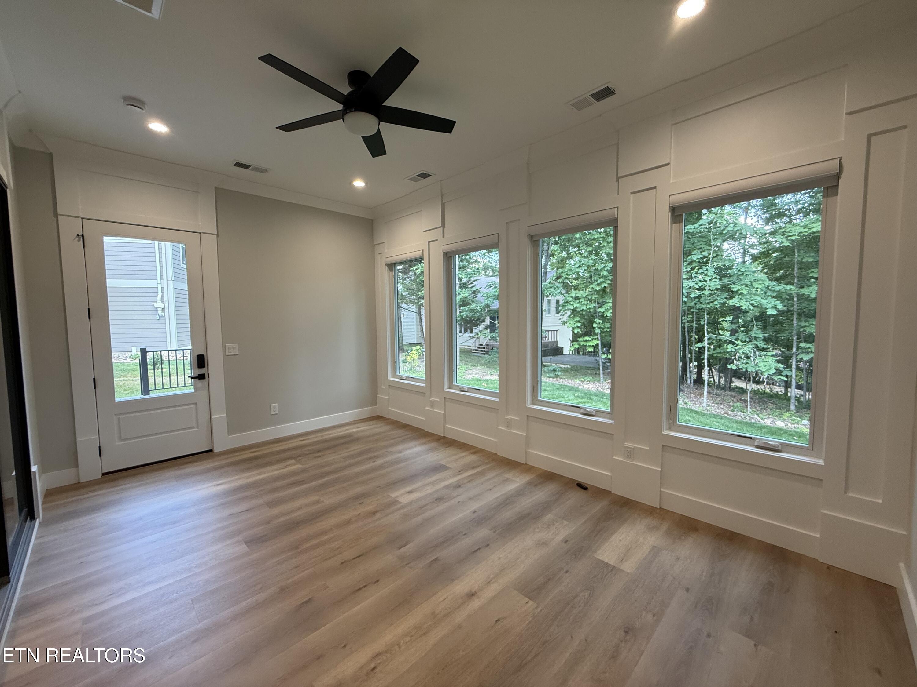 208 Ootsima Way Loudon TN 37774