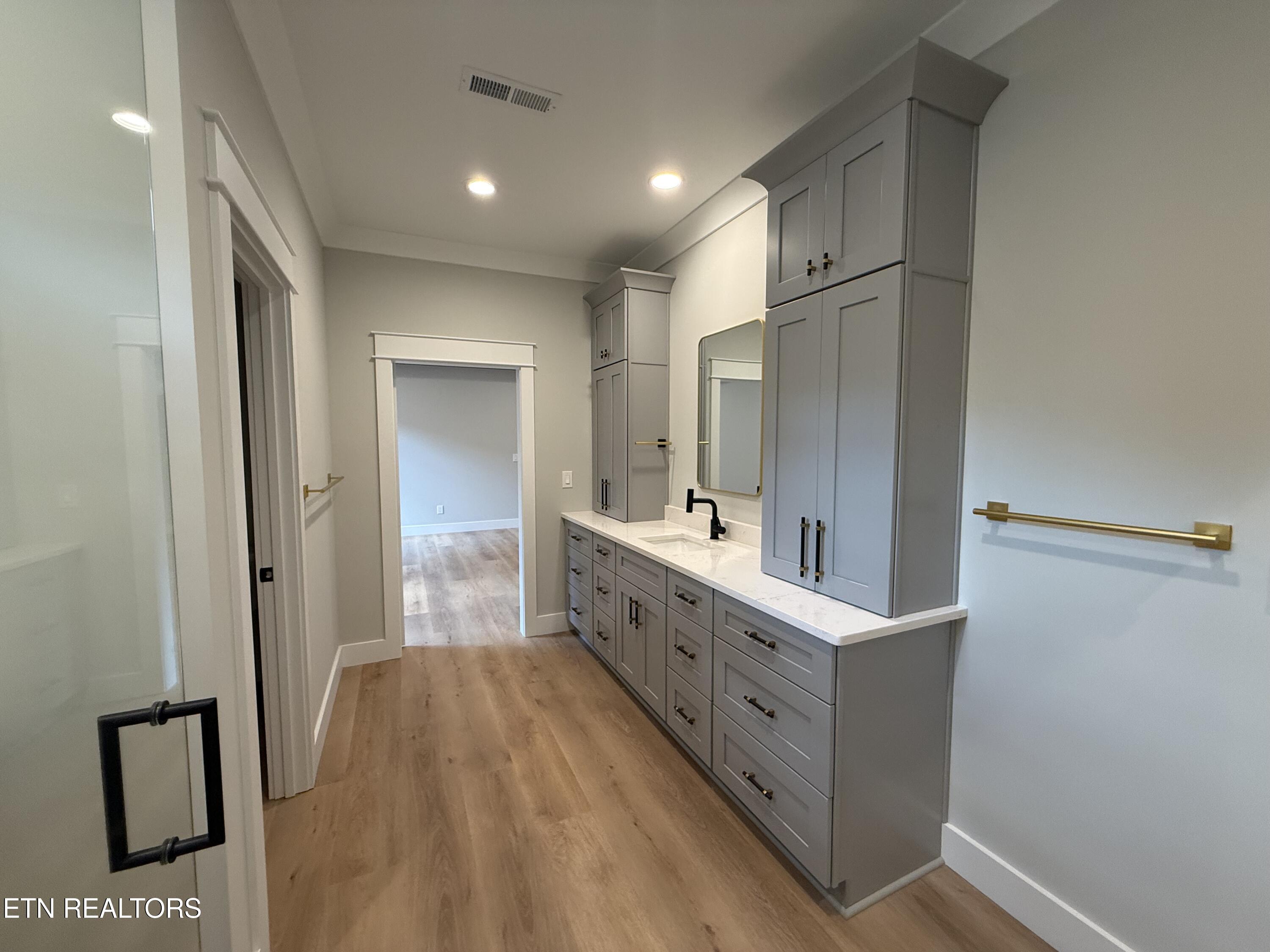 208 Ootsima Way Loudon TN 37774