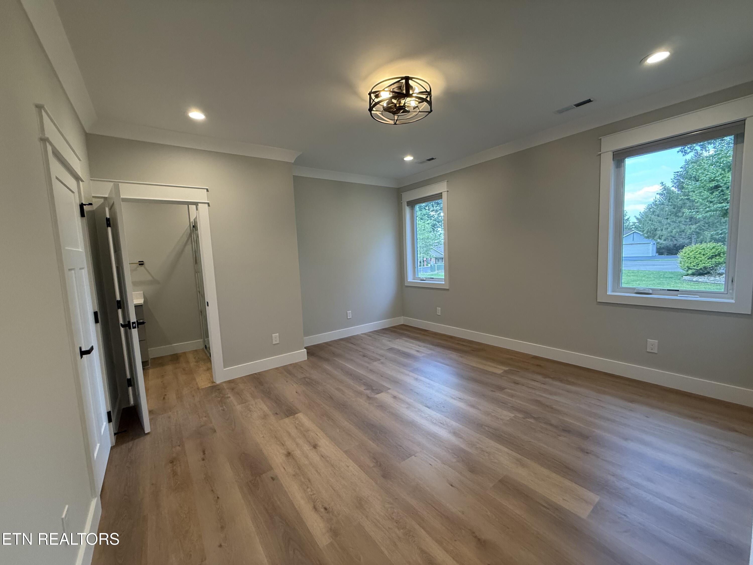 208 Ootsima Way Loudon TN 37774