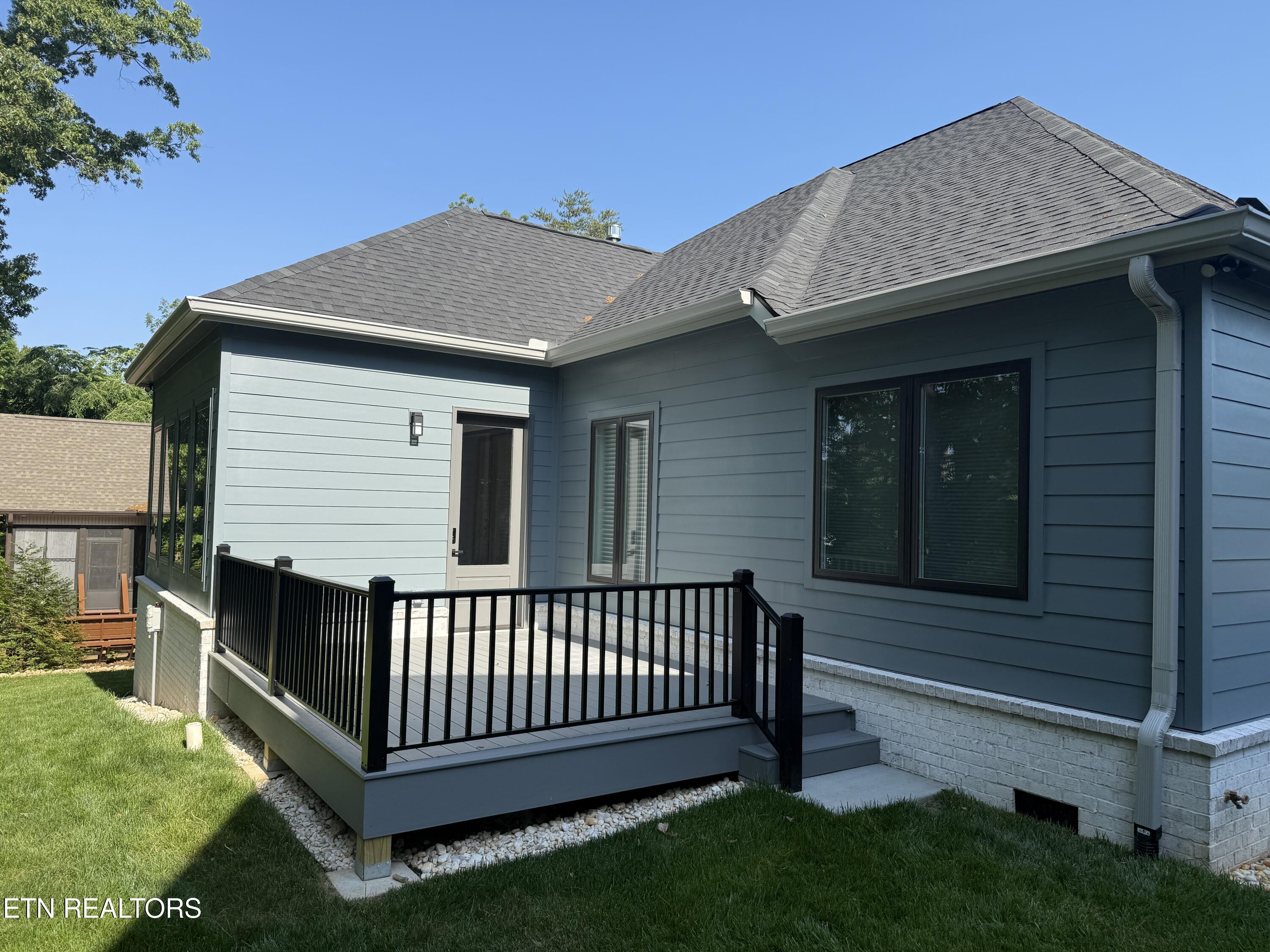 208 Ootsima Way Loudon TN 37774