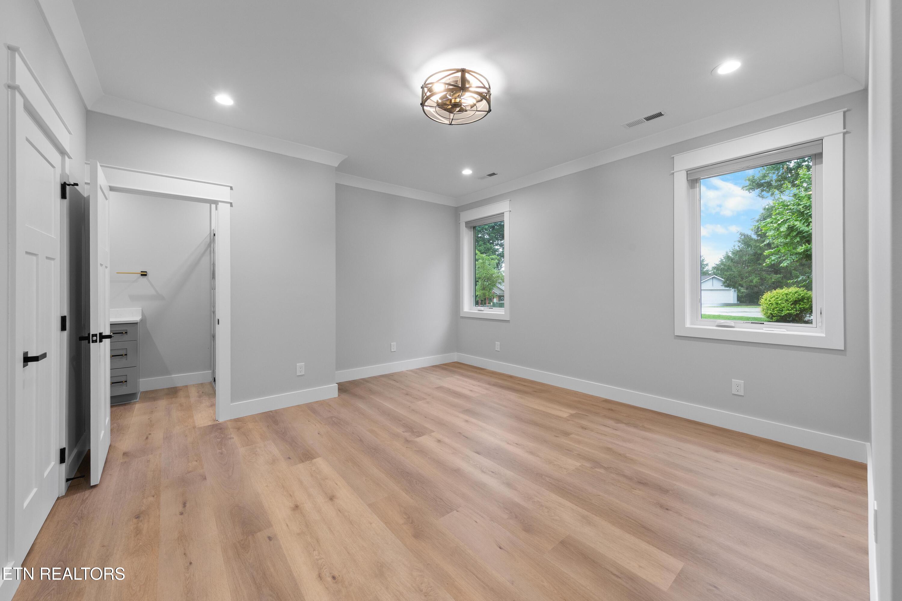208 Ootsima Way Loudon TN 37774