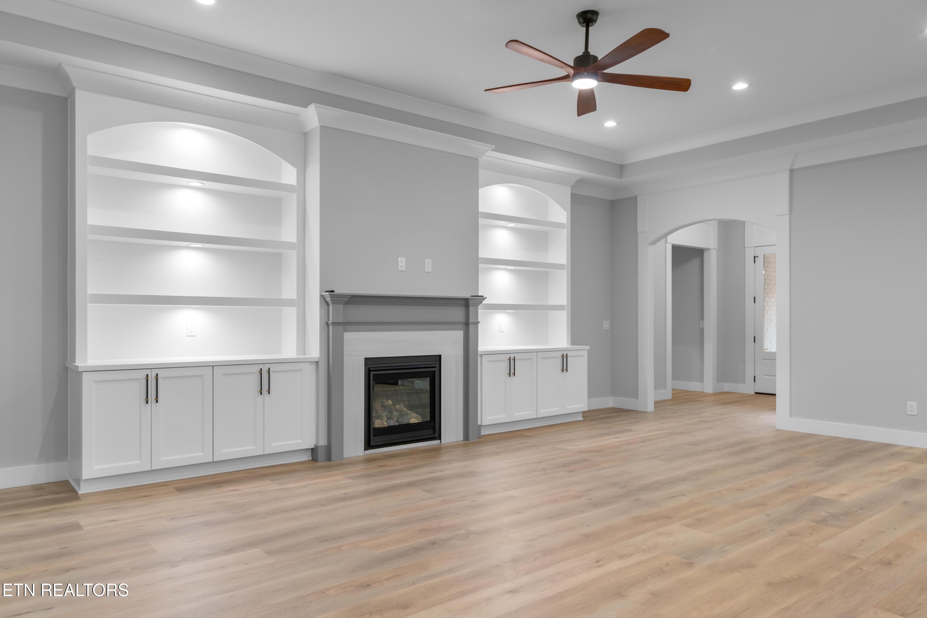 208 Ootsima Way Loudon TN 37774